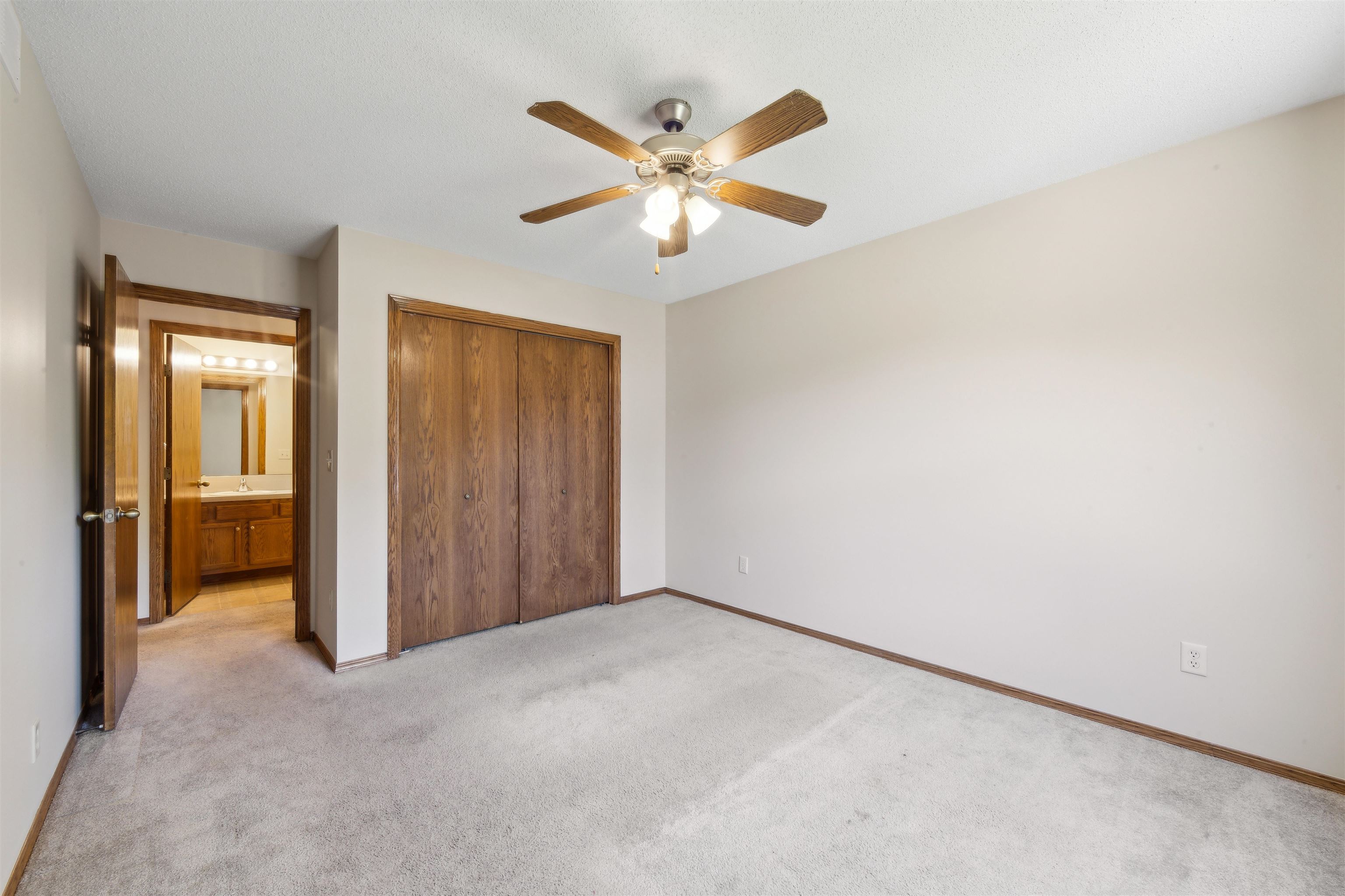 2917 E Lanners Cir Property Photo 17