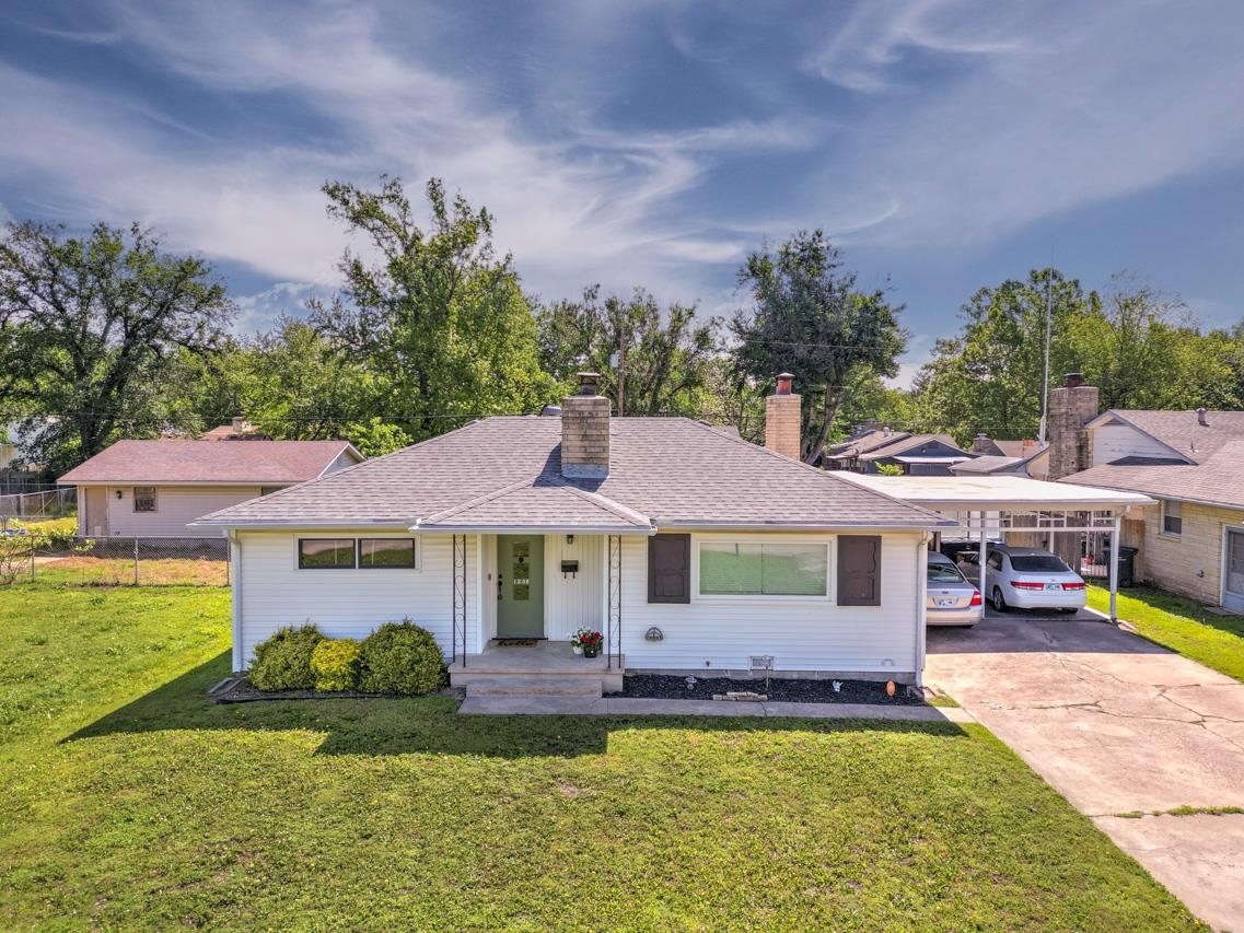 1208 N A St Property Photo 1