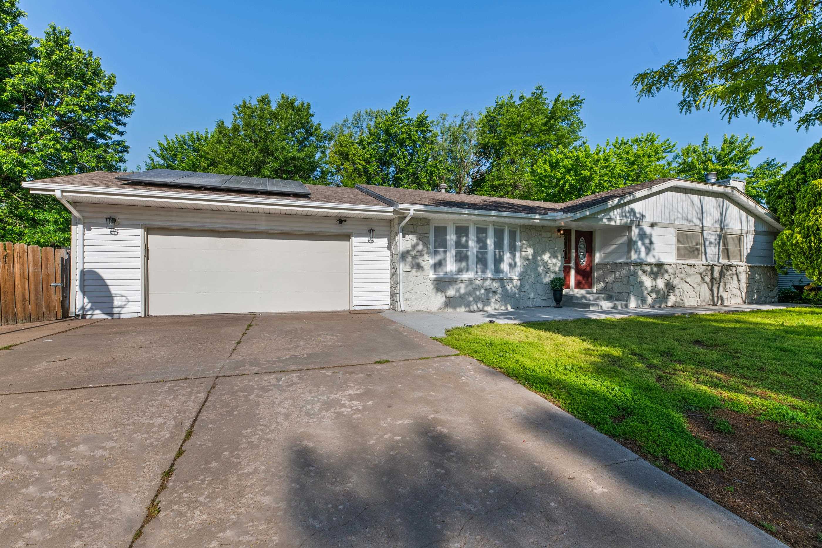 1505 N Mesa Property Photo 1