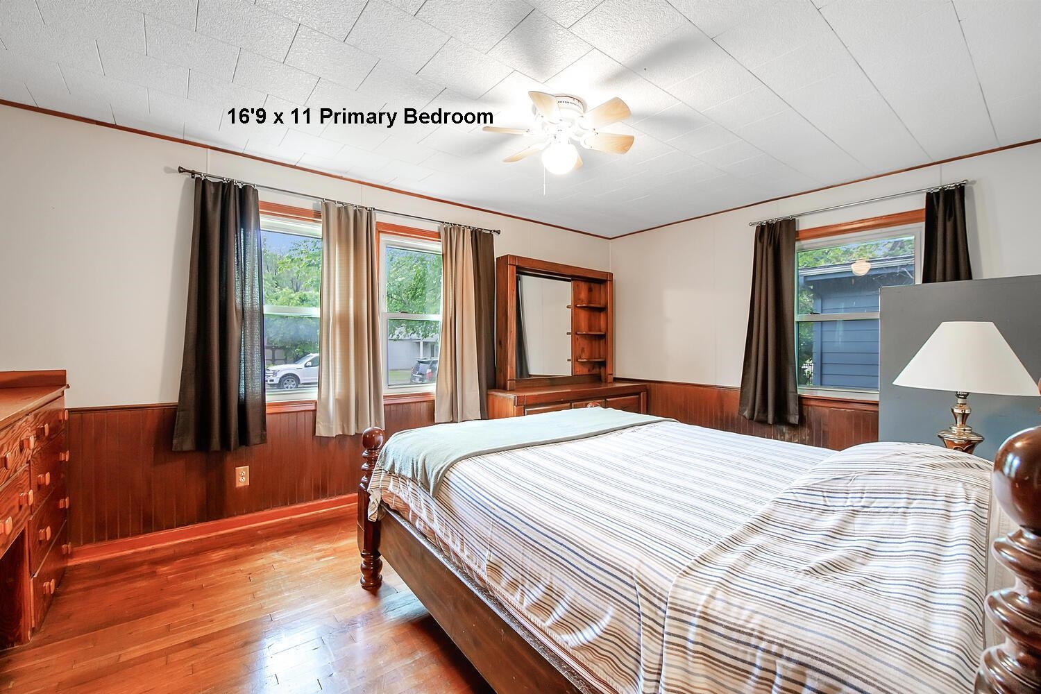 1729 Moyle St Property Photo 15