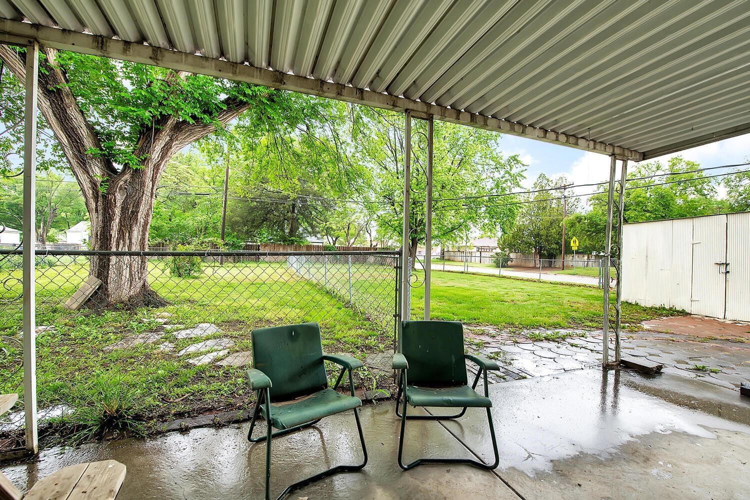 1729 Moyle St Property Photo 26