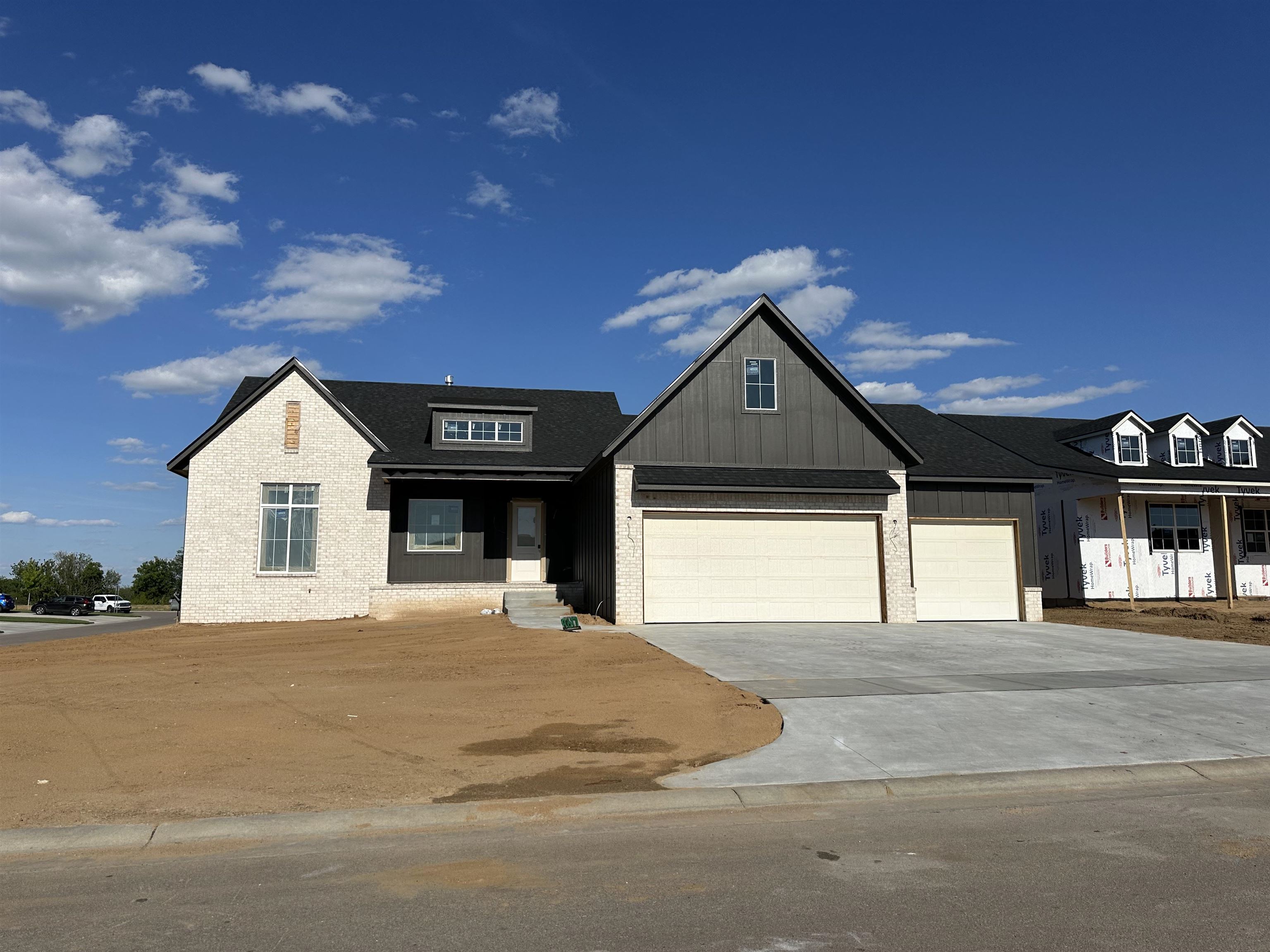 9617 W Wilkinson Ct. Property Photo 1
