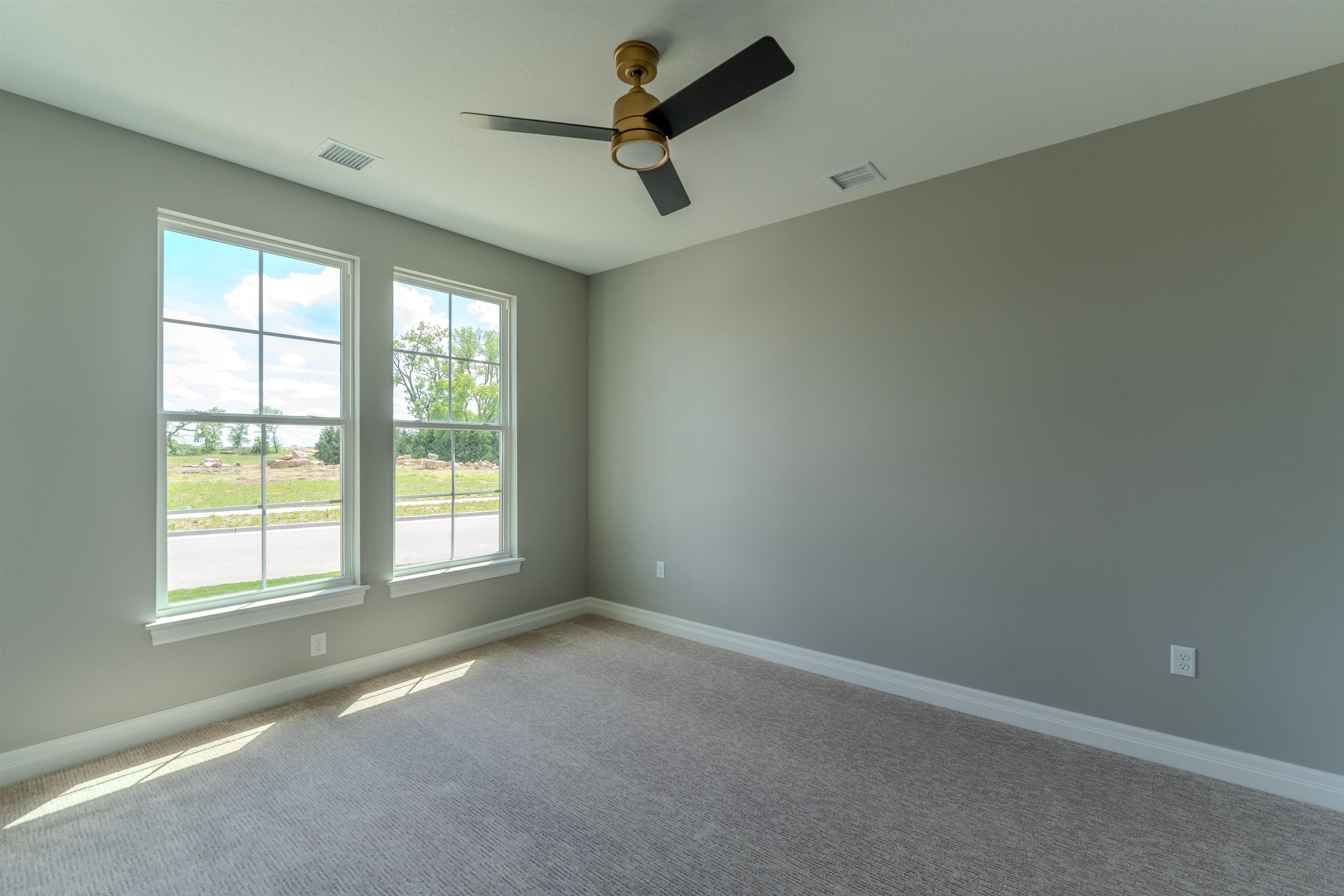 2718 W Shearwater St Property Photo 8