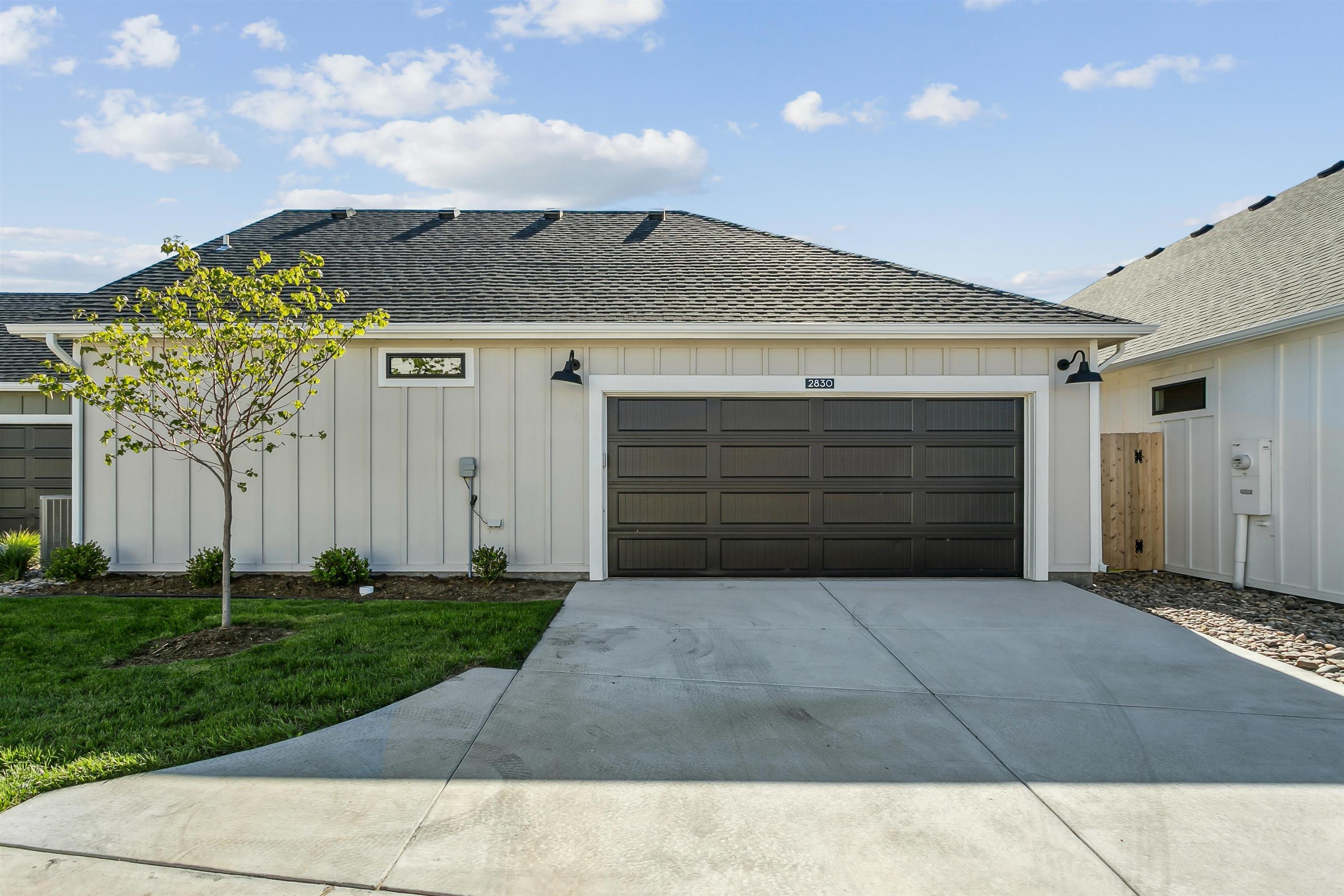 2830 W Shearwater Property Photo 4