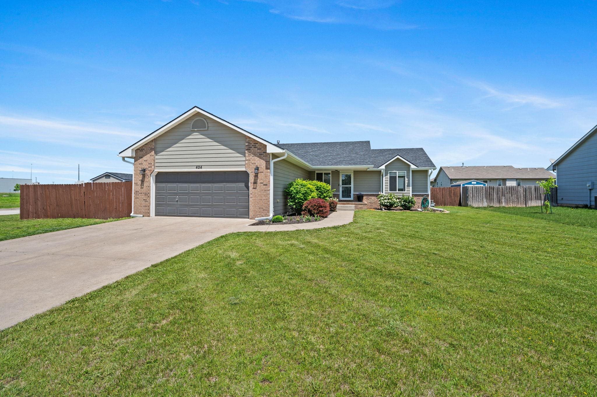 424 Wheatridge Dr Property Photo
