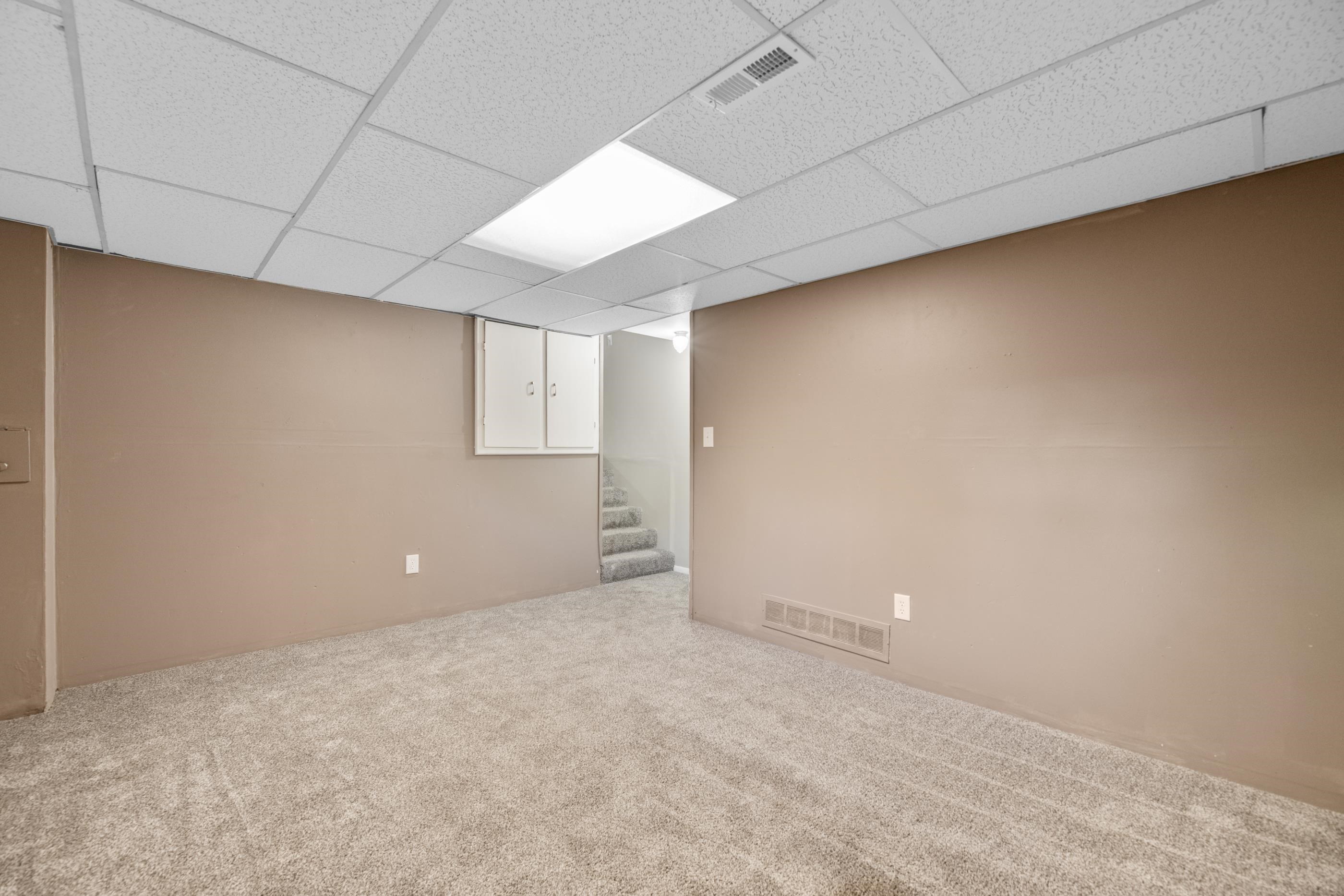 1111 N Peterson Ave Property Photo 19