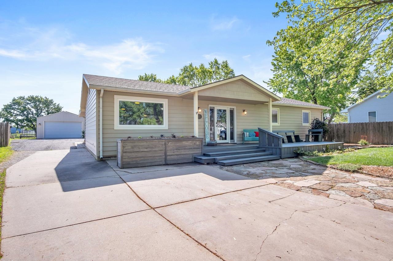 516 Meadowbrook Ct Property Photo 1