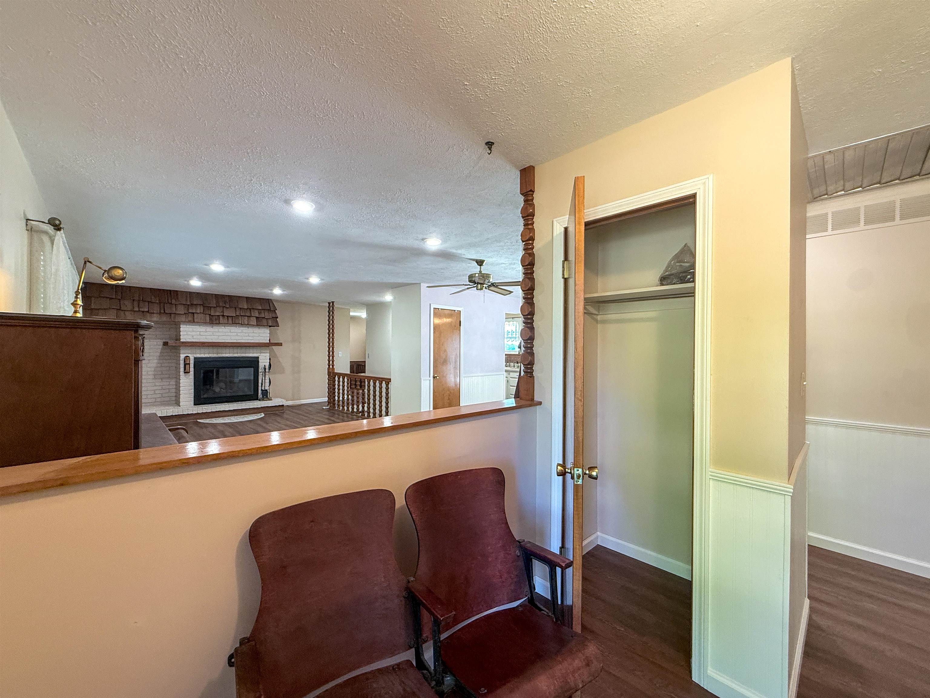 112 Willow Property Photo 4