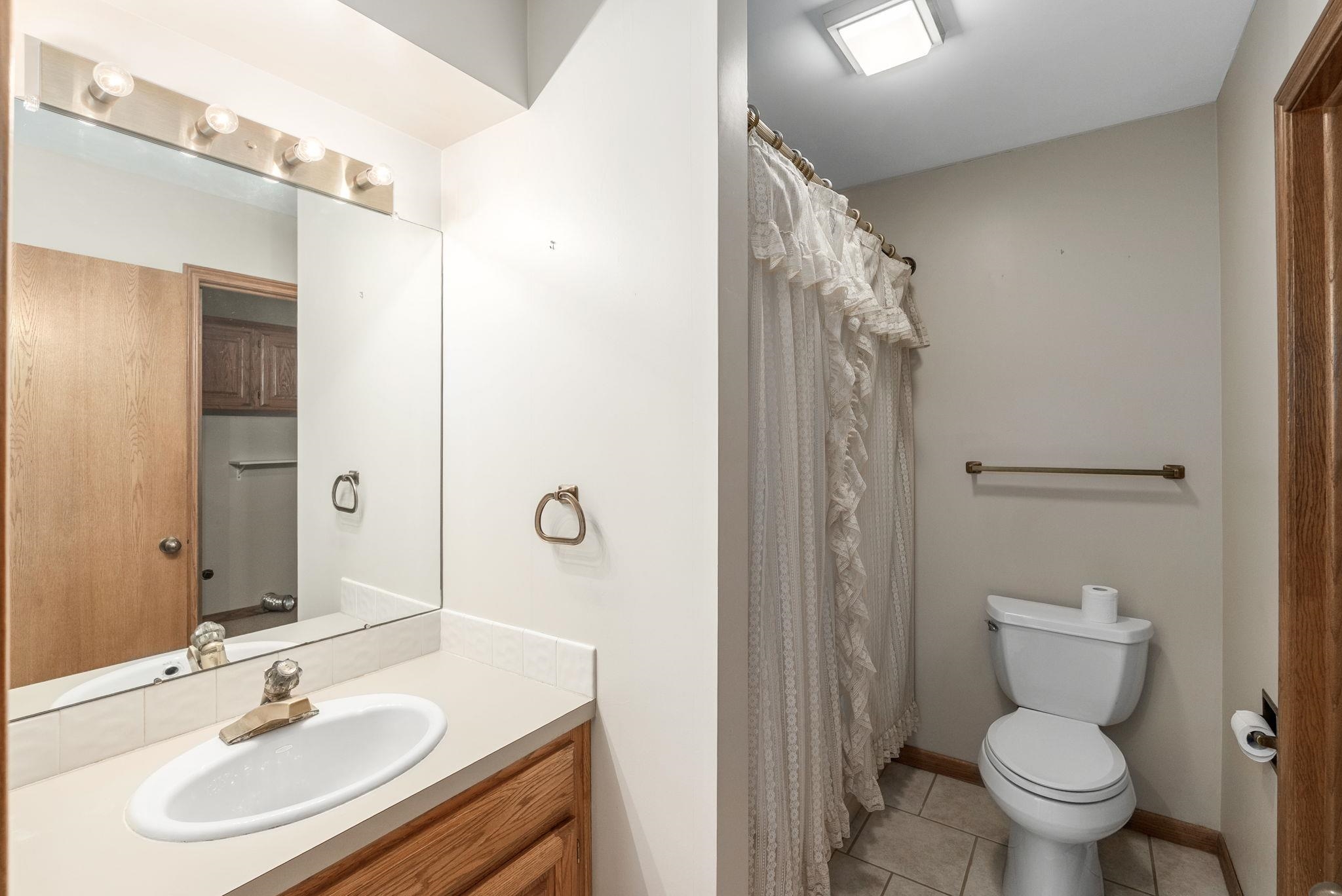 909 N Maize Rd Property Photo 20