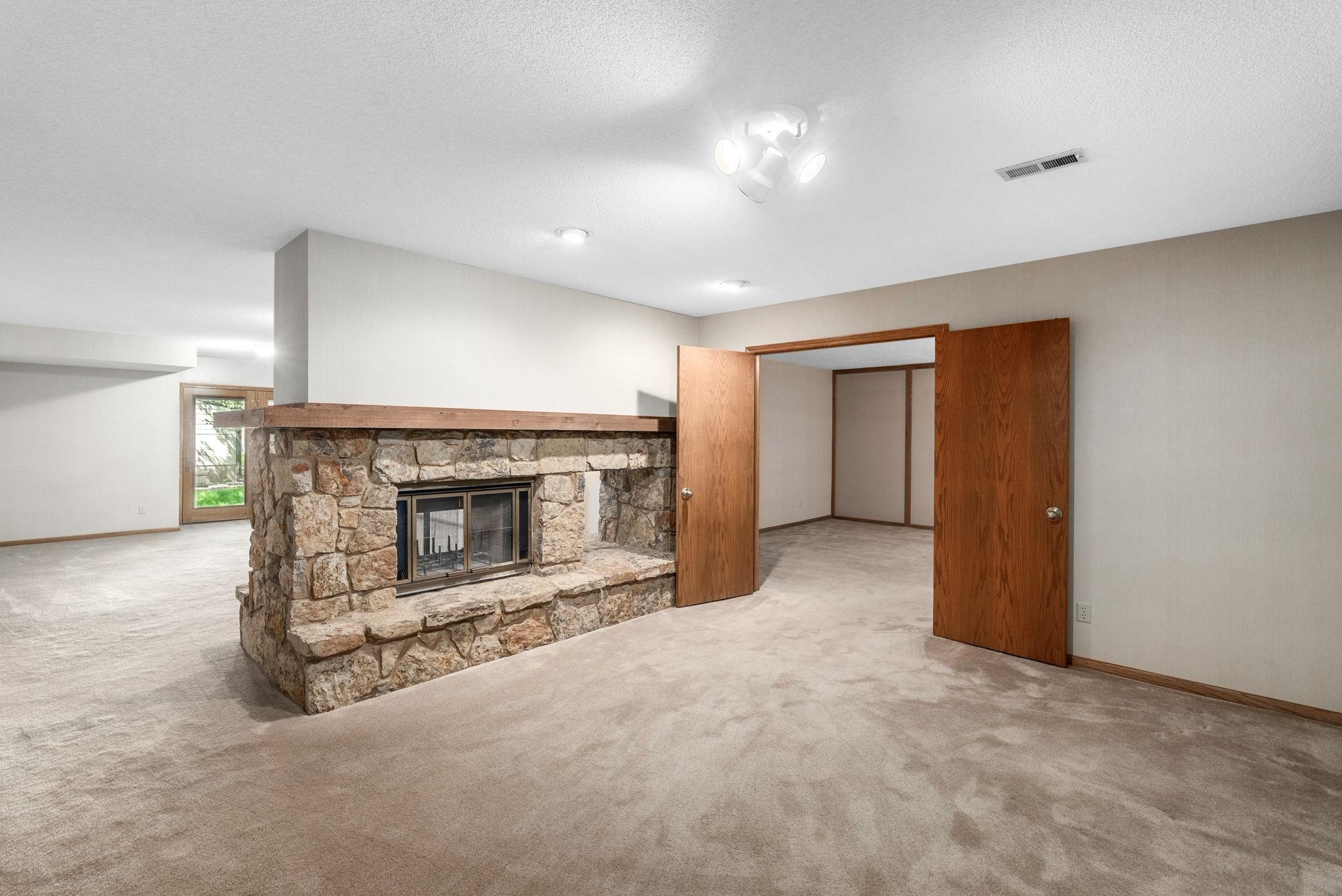 909 N Maize Rd Property Photo 23