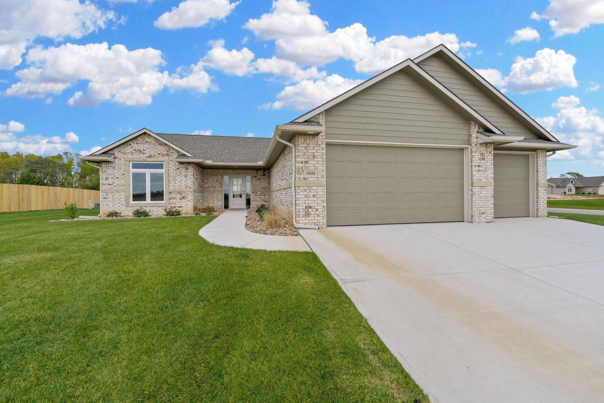 13418 W Jewell St Property Photo 2