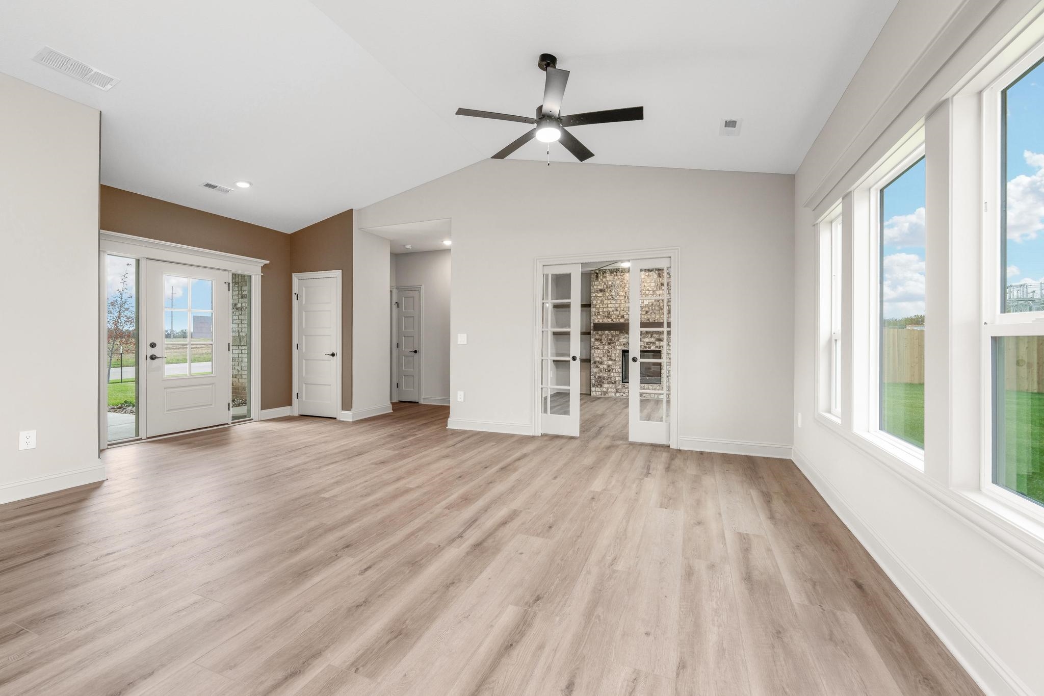 13418 W Jewell St Property Photo 8