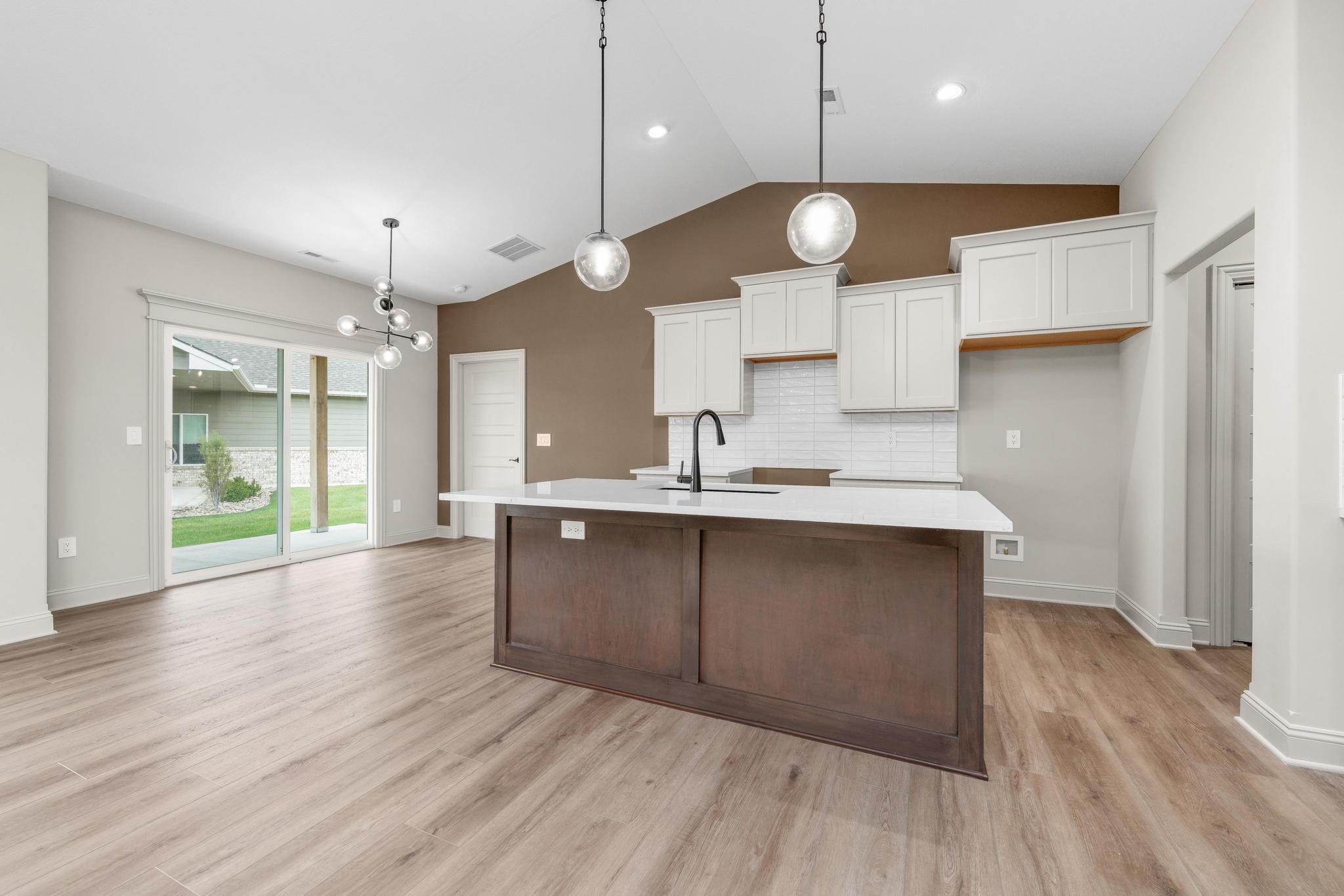 13418 W Jewell St Property Photo 10