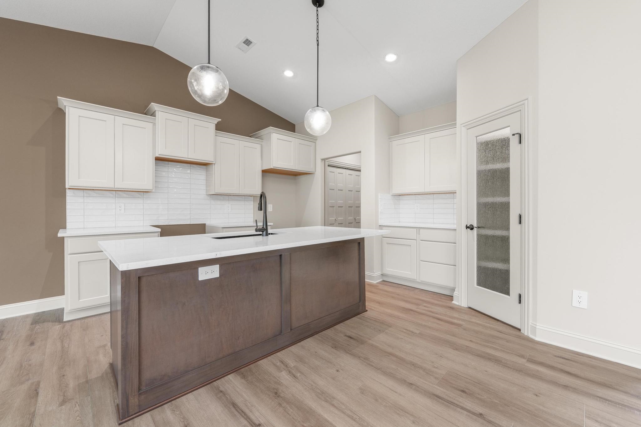 13418 W Jewell St Property Photo 11