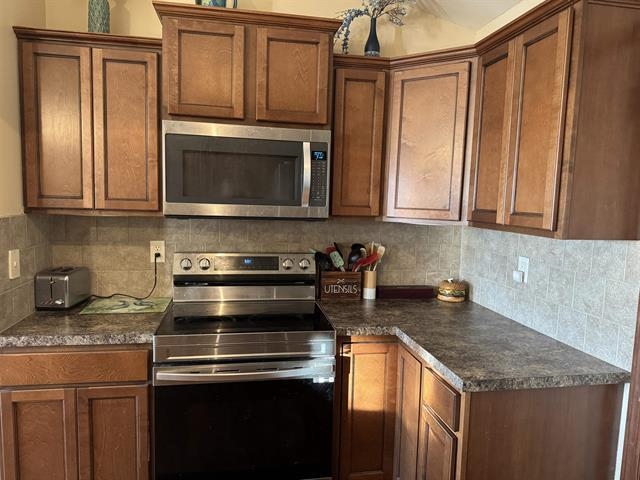 620 Goldspike Property Photo 8