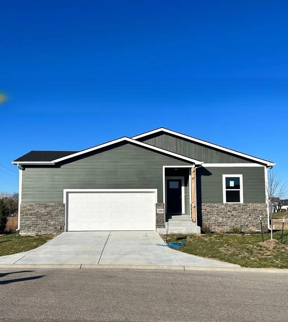 12804 E Equestrian St Property Photo 1