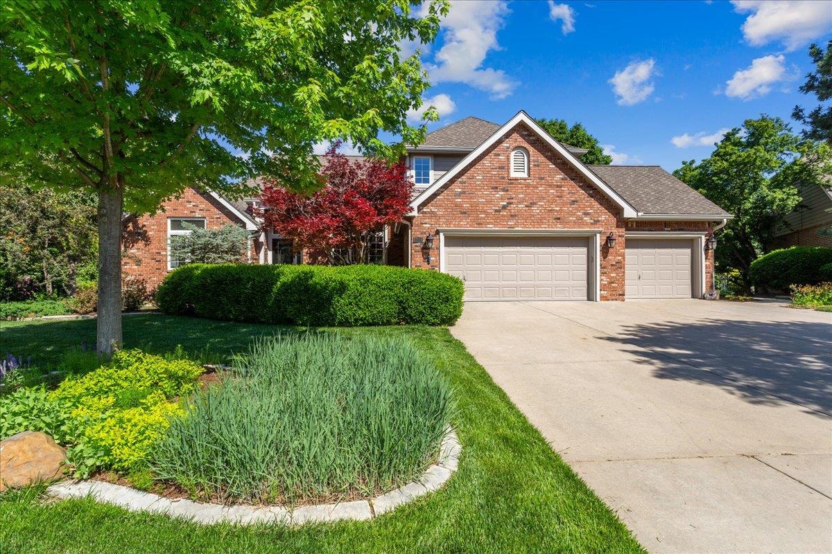 300 N Montbella Cir Property Photo 1