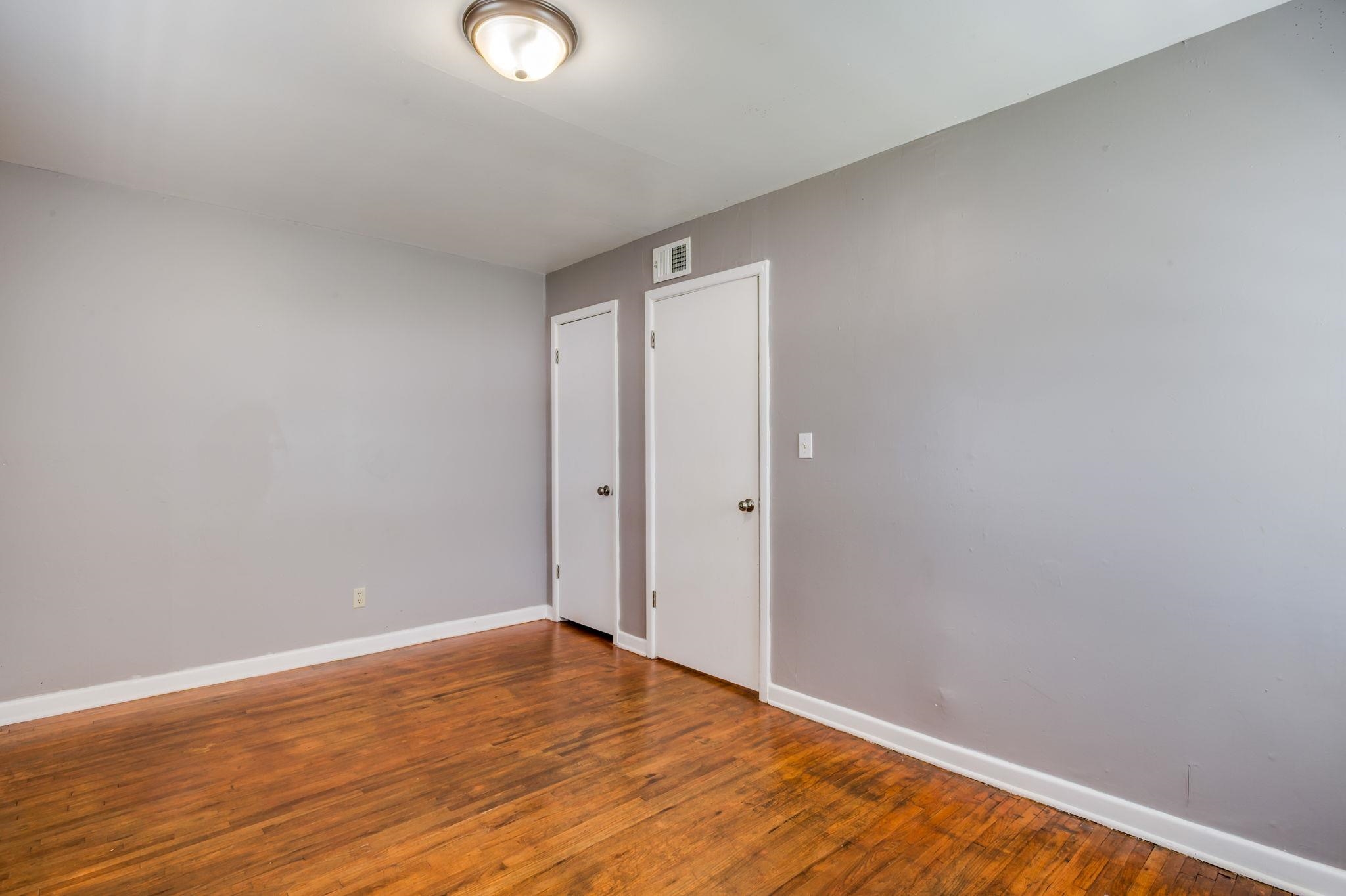 2518 N Grove St Property Photo 20