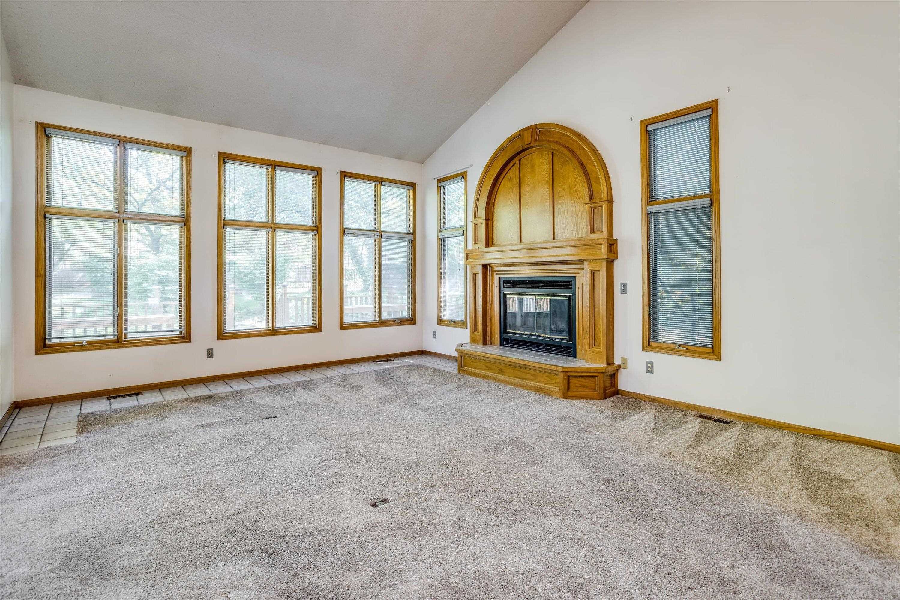 1355 N Cardington St Property Photo 6