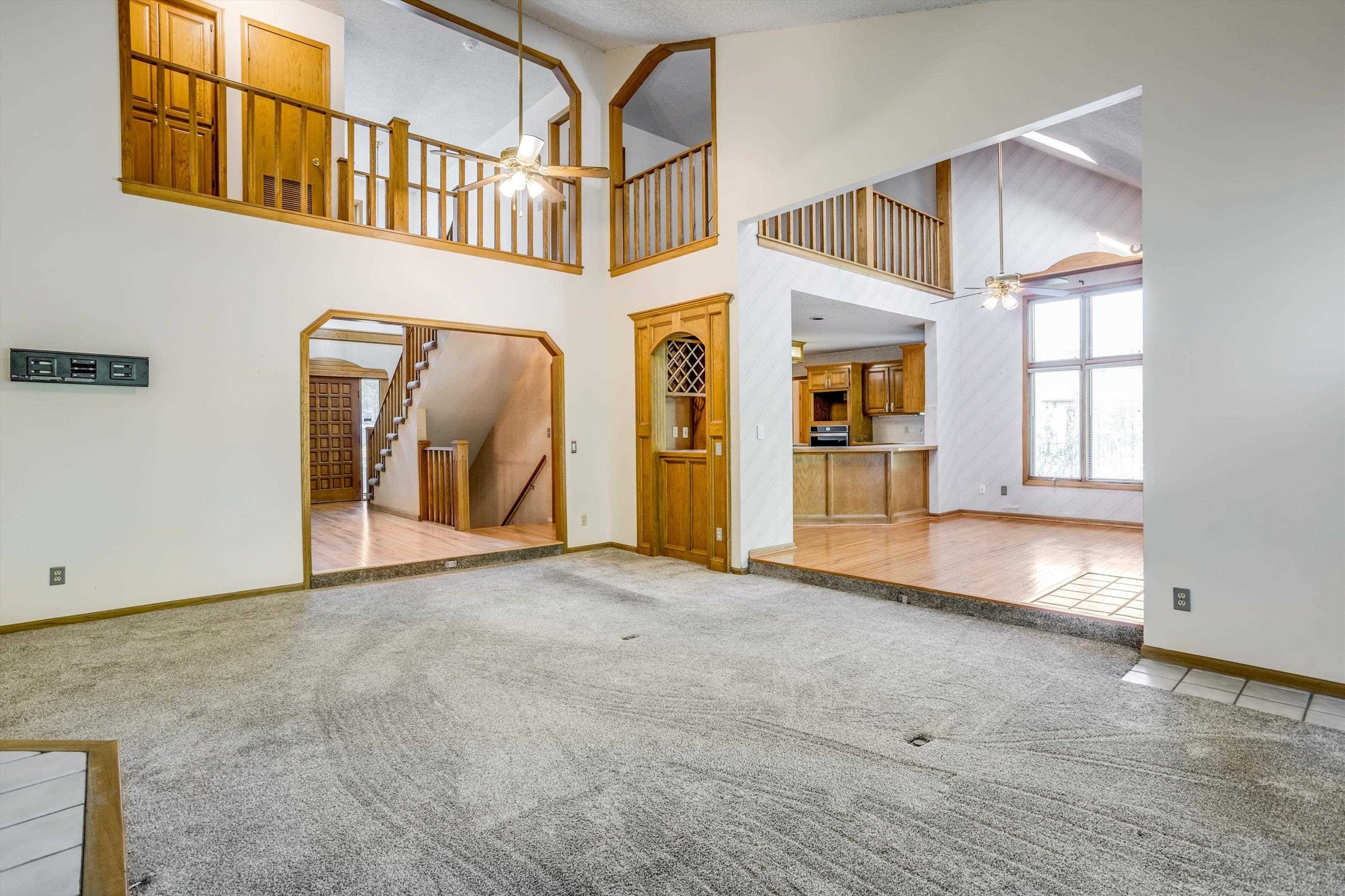 1355 N Cardington St Property Photo 8