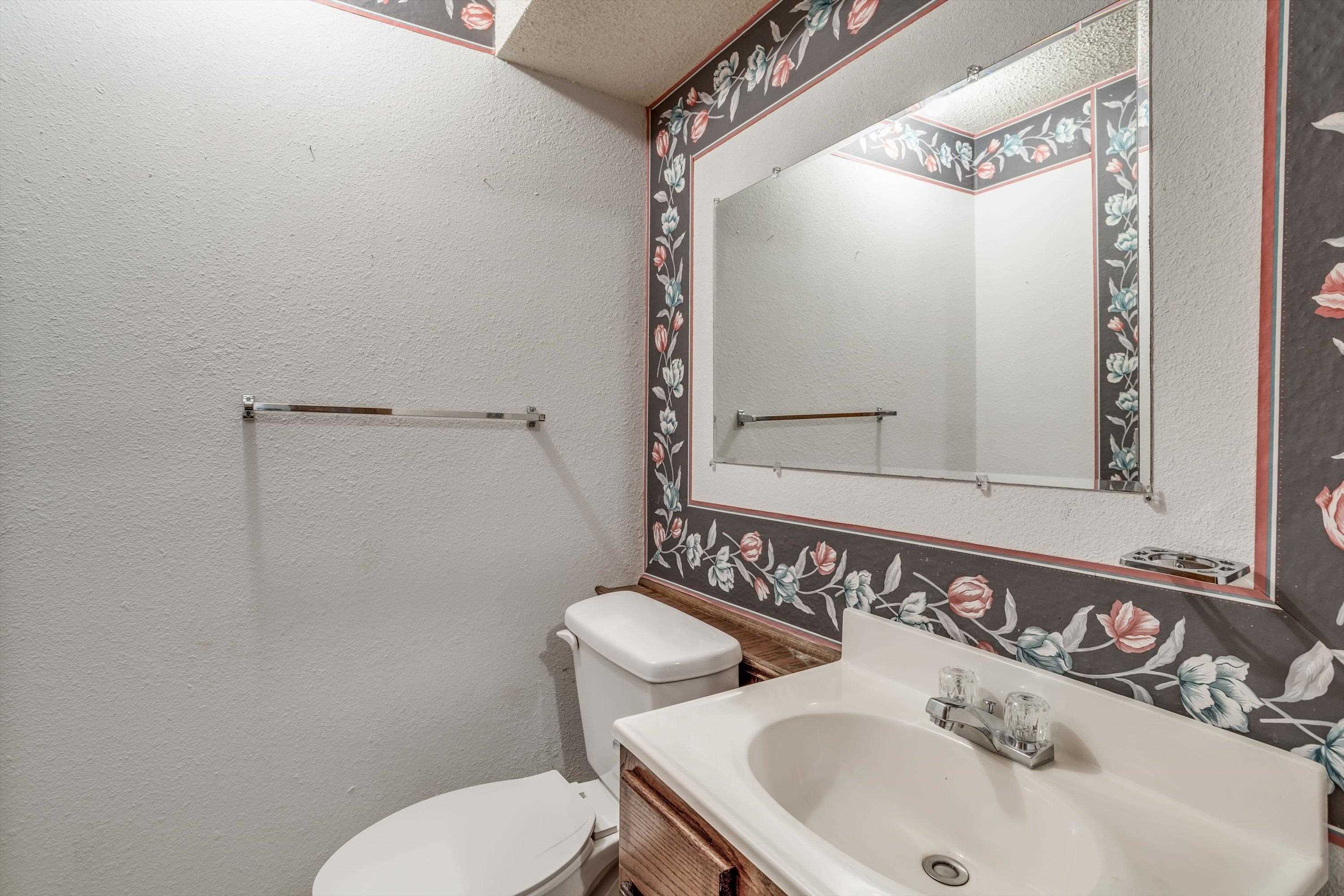 1355 N Cardington St Property Photo 27