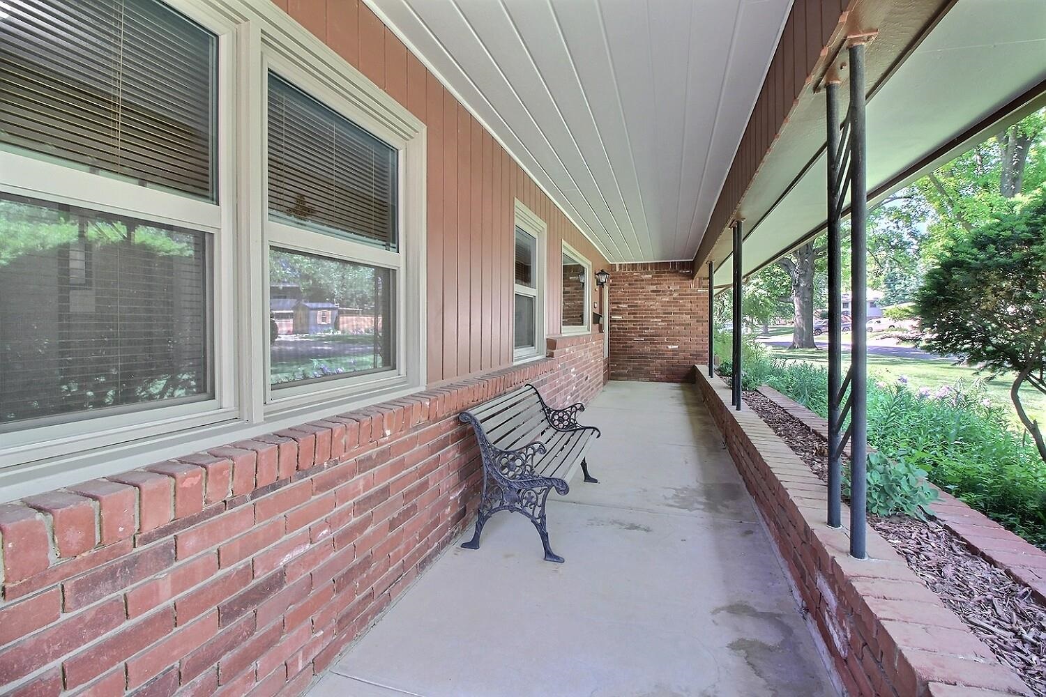 9711 W Par Ln Property Photo 2