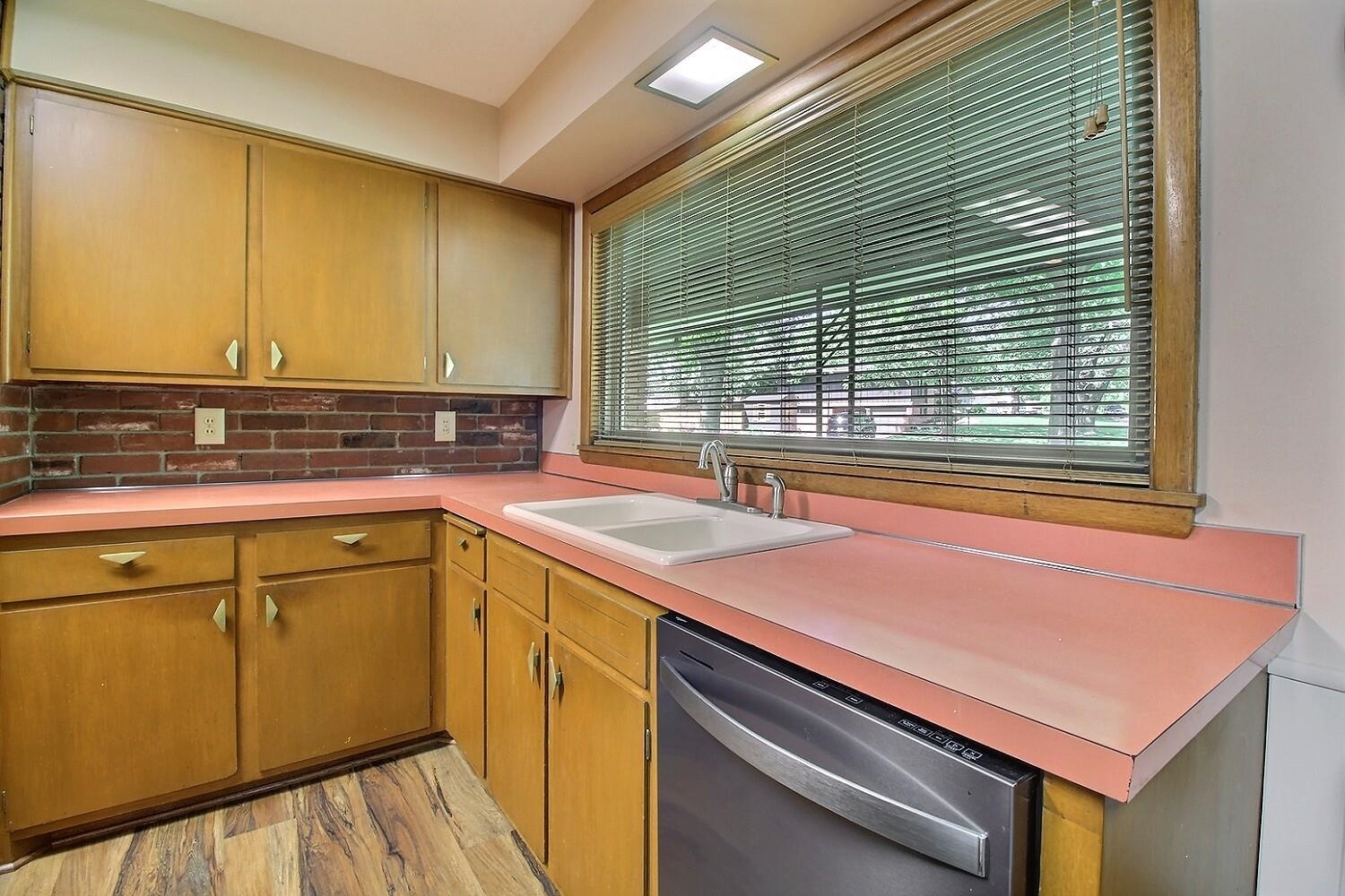 9711 W Par Ln Property Photo 10