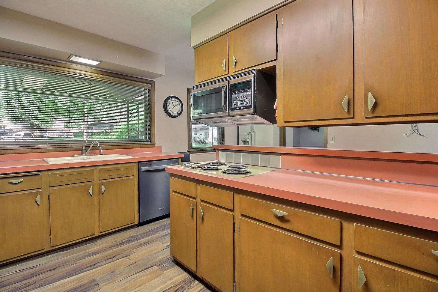 9711 W Par Ln Property Photo 11