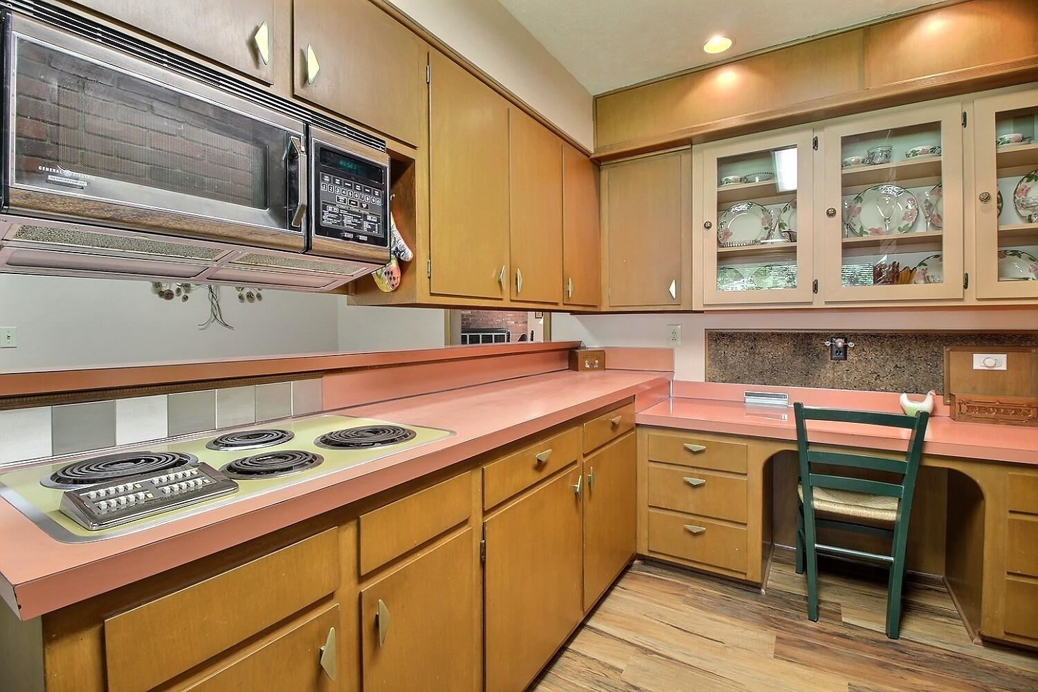 9711 W Par Ln Property Photo 12