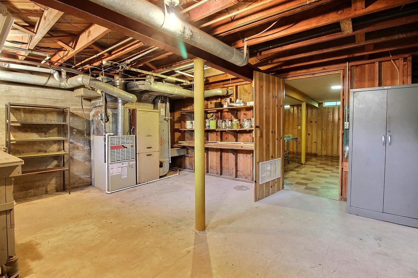 9711 W Par Ln Property Photo 32