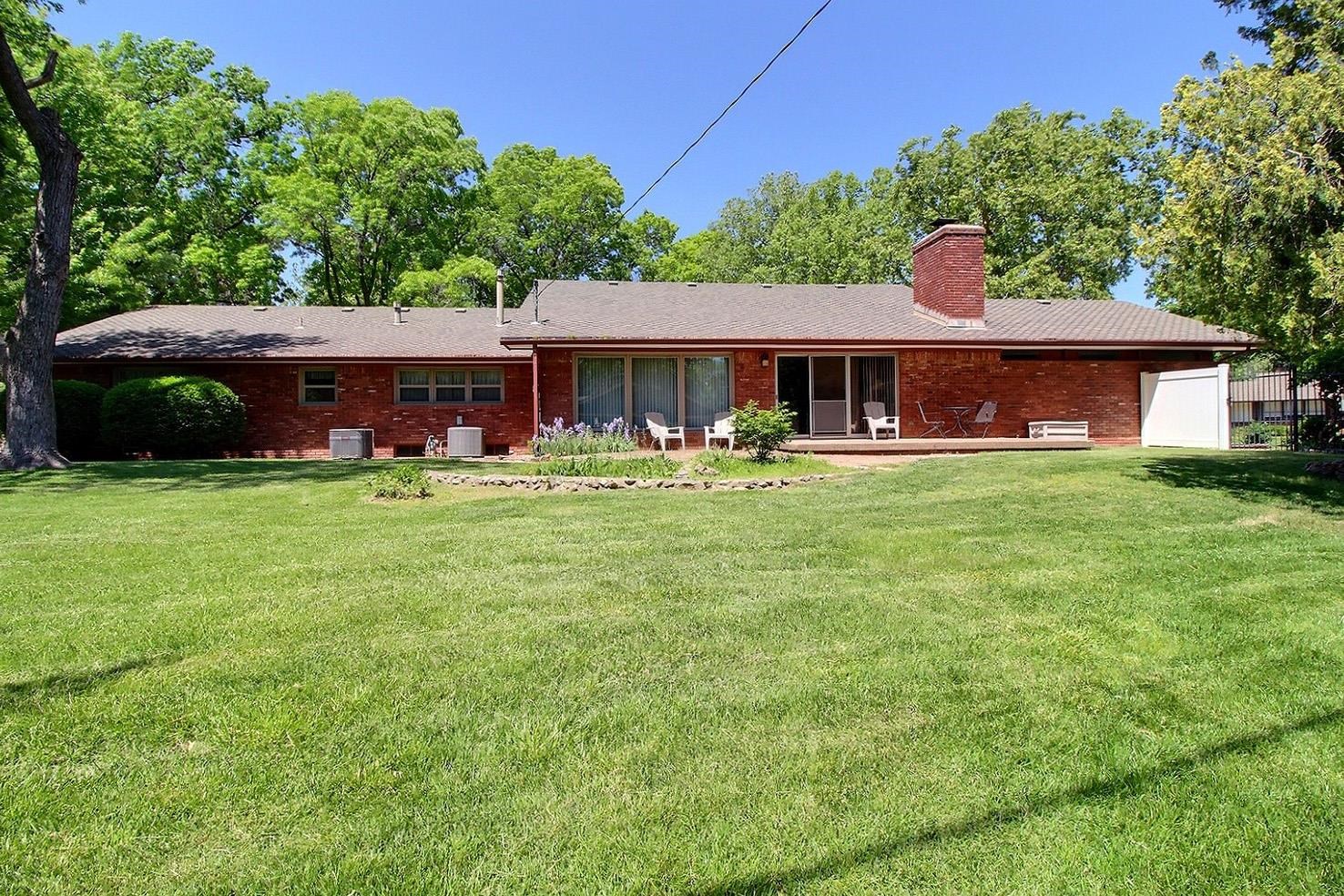 9711 W Par Ln Property Photo 33