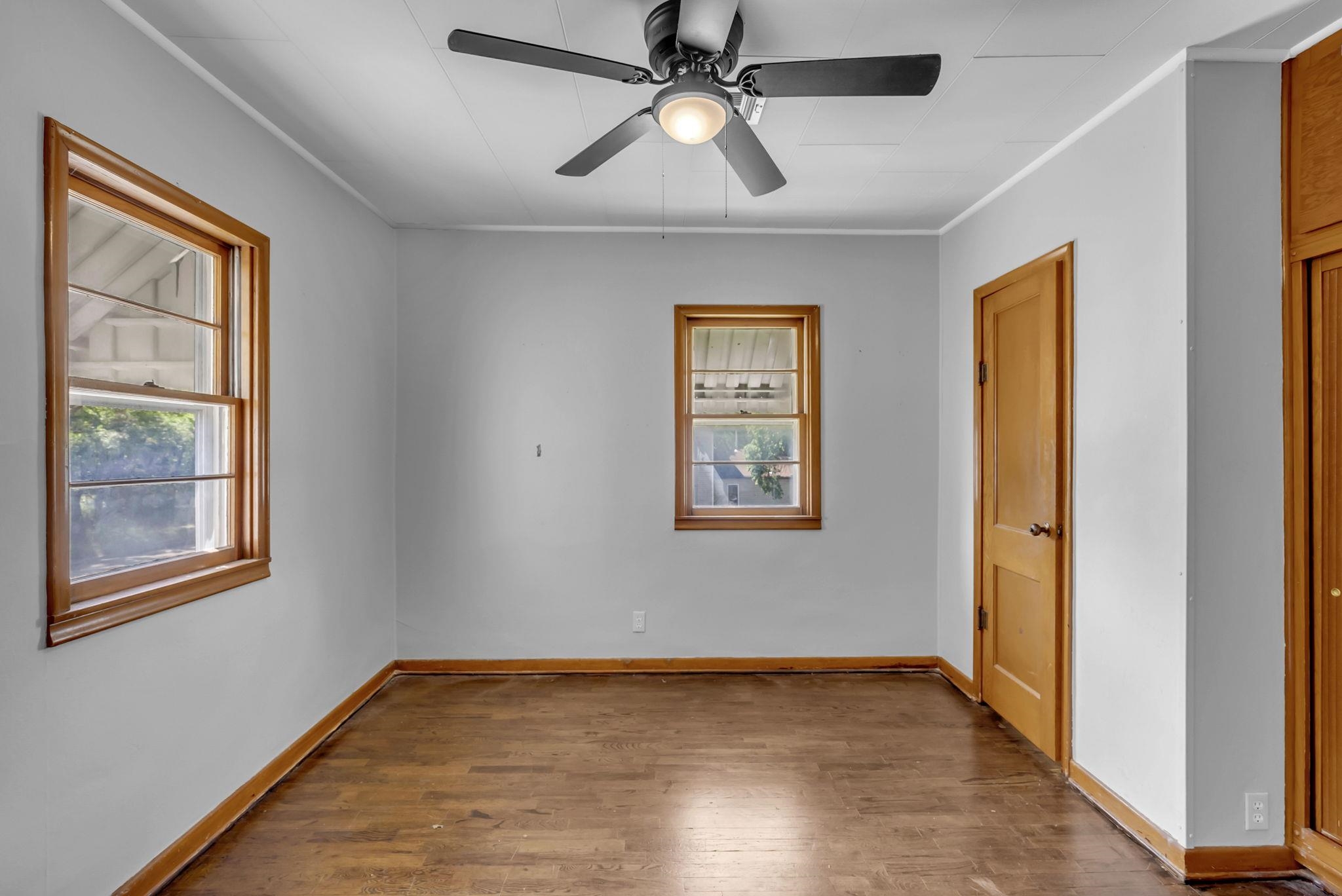 729 & 729 1/2 S Martinson St Property Photo 26