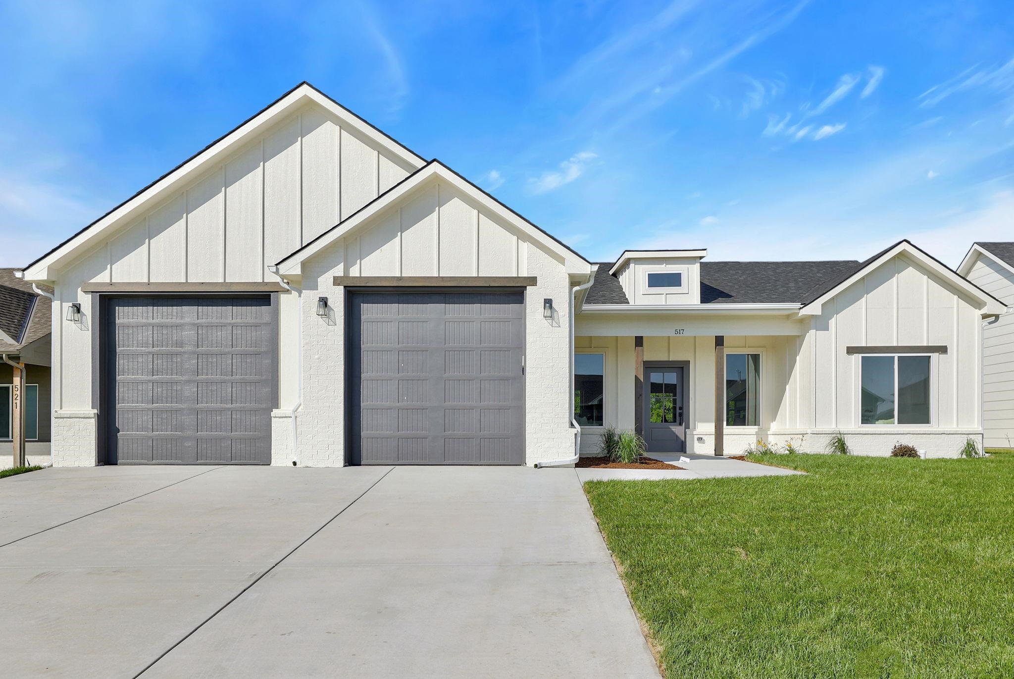 517 S Sweetwater Rd Property Photo