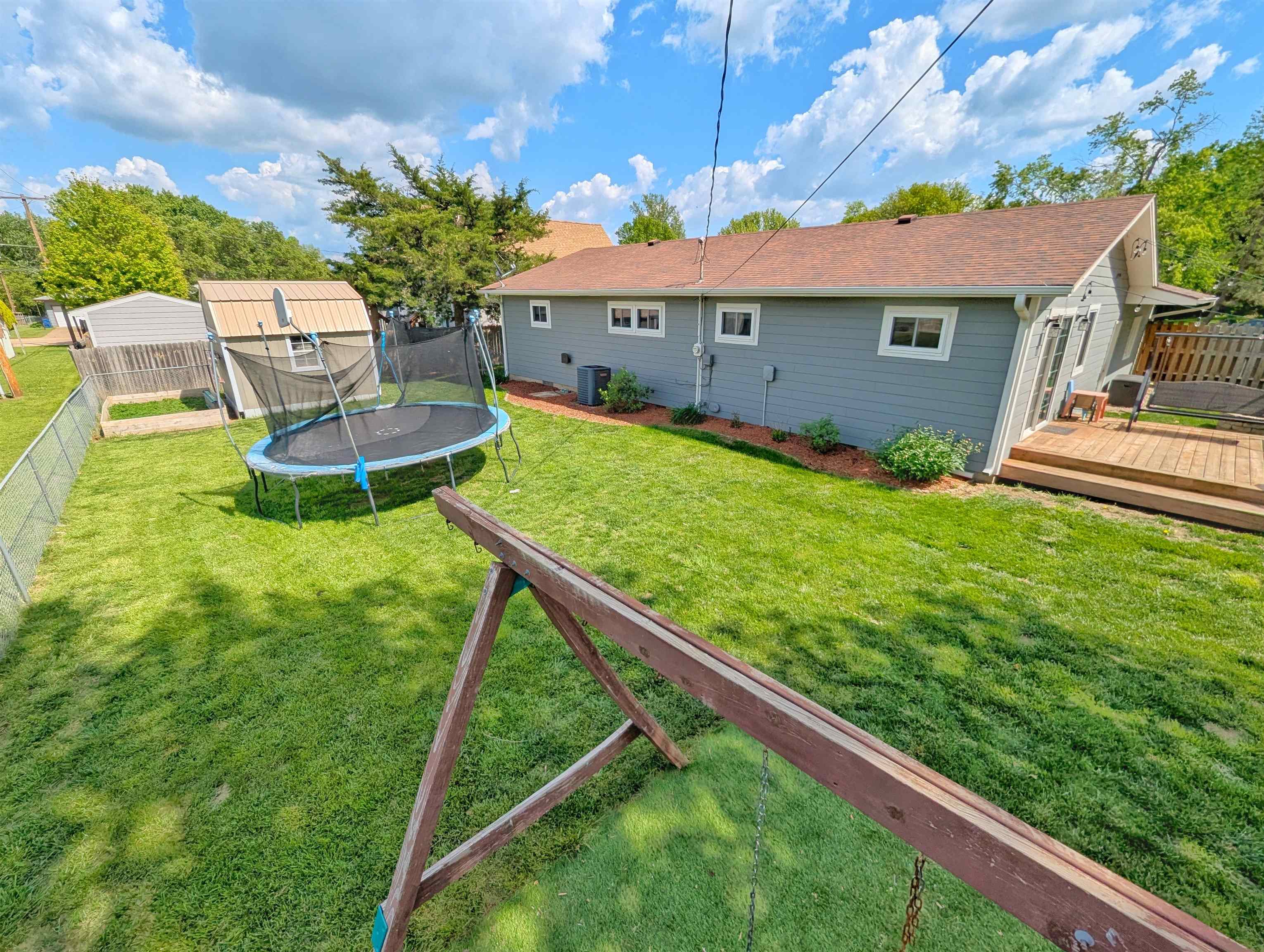 2023 Lynwood Dr Property Photo 2