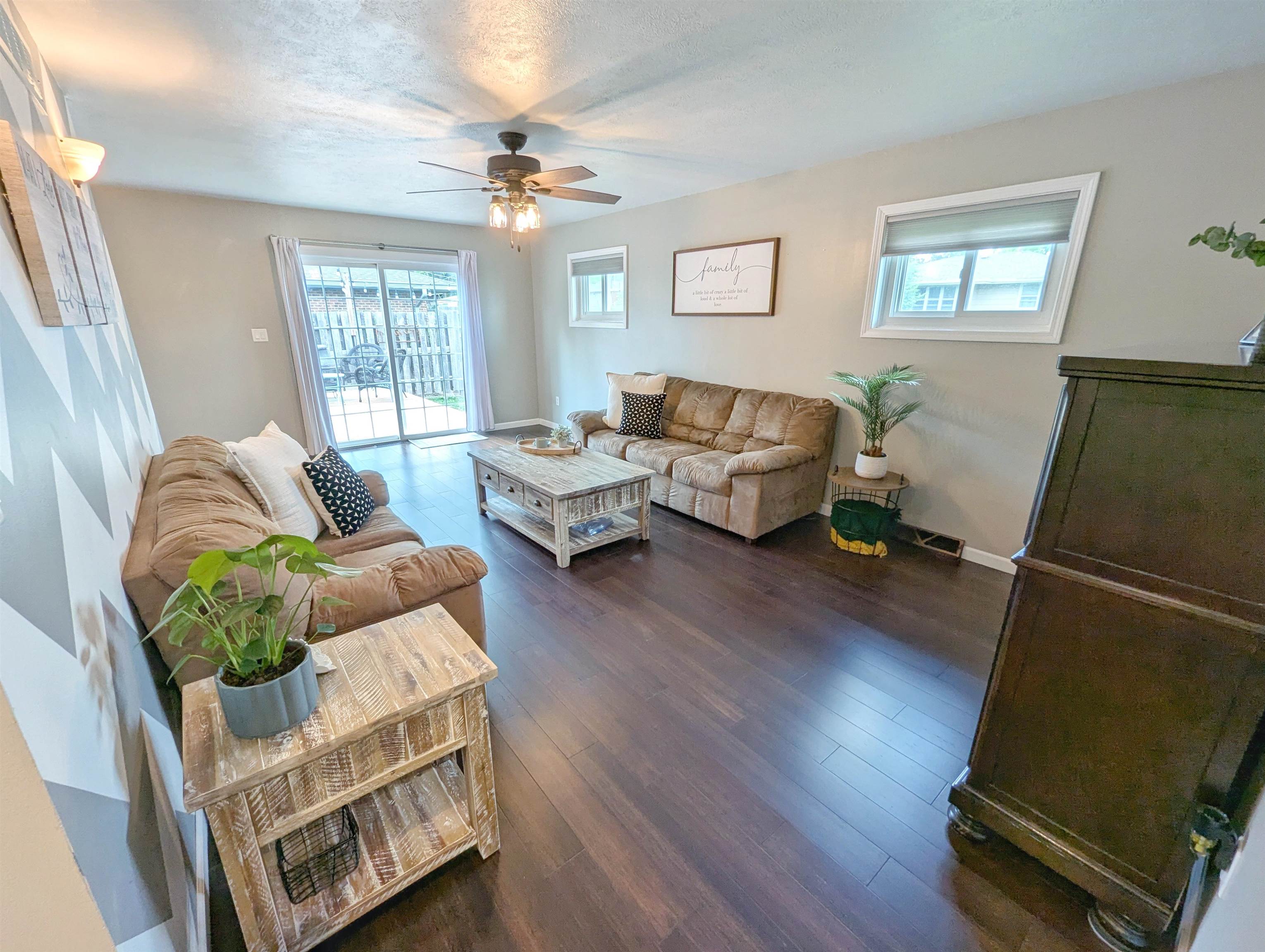 2023 Lynwood Dr Property Photo 12