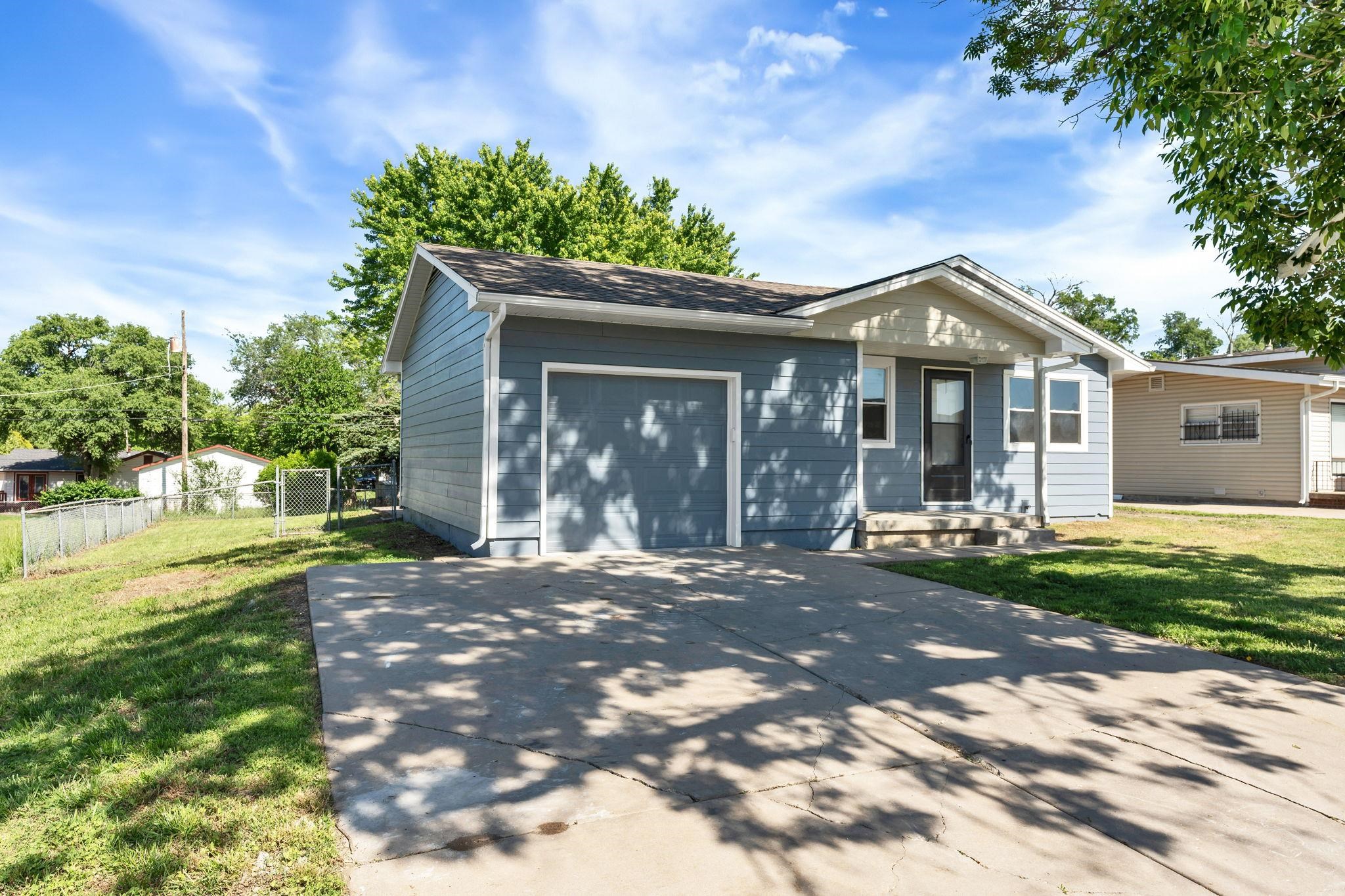 2640 N Holyoke St. Property Photo 3