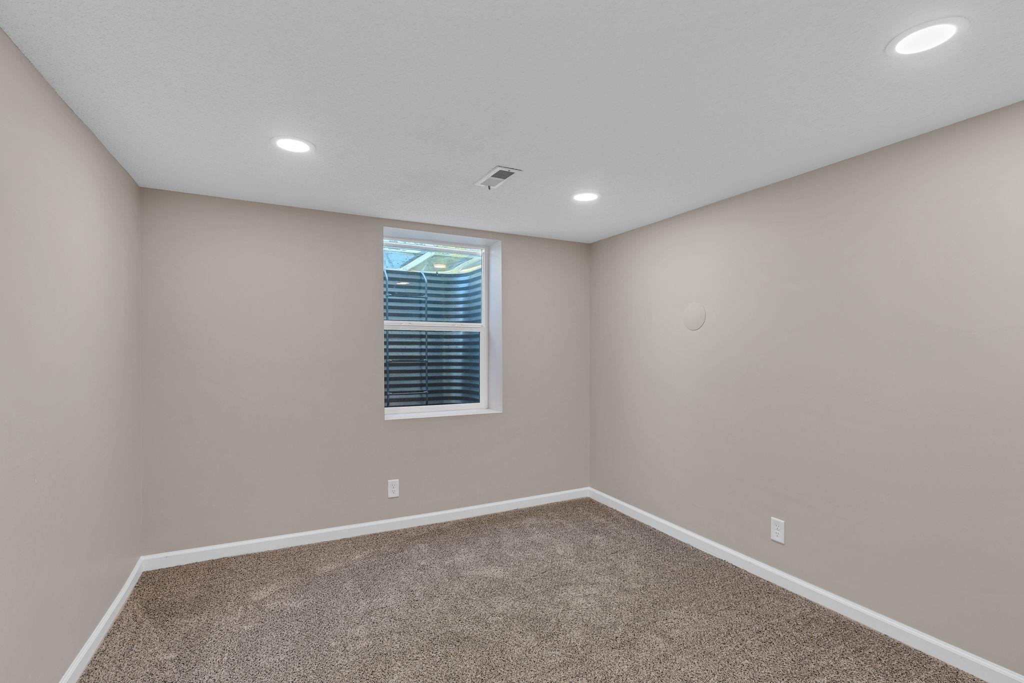 2640 N Holyoke St. Property Photo 27