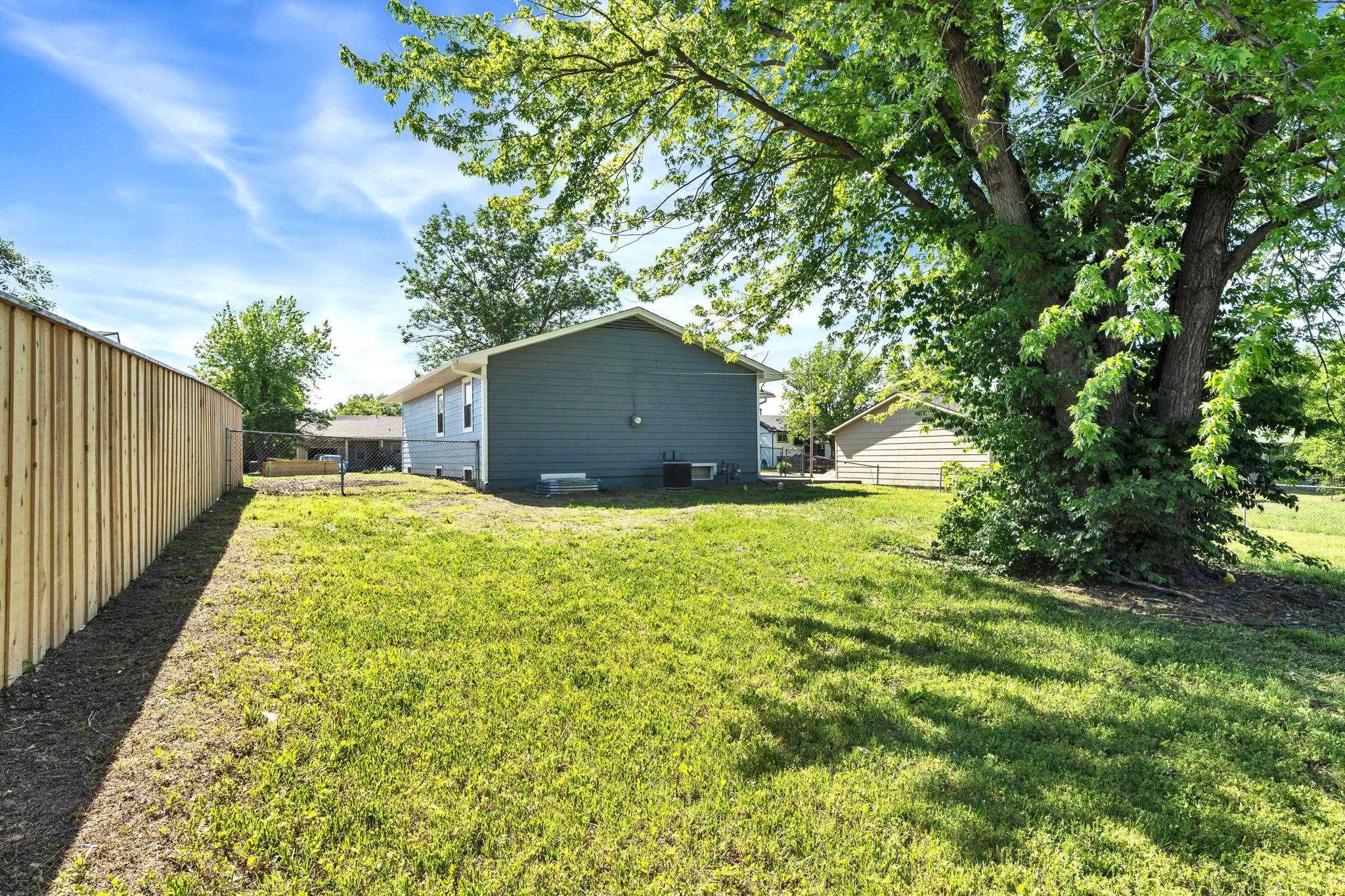 2640 N Holyoke St. Property Photo 33