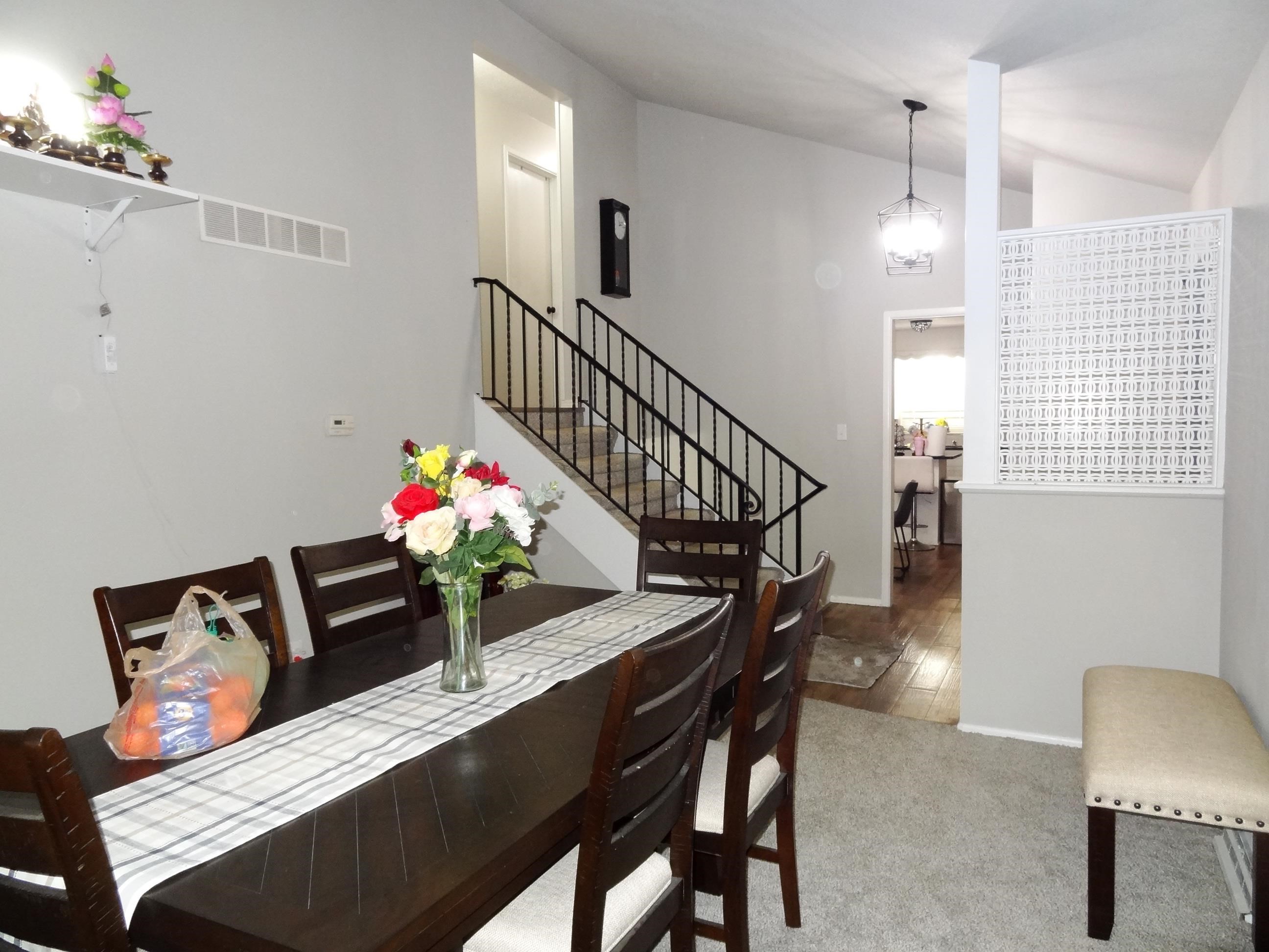 1009 S Dalton Property Photo 2