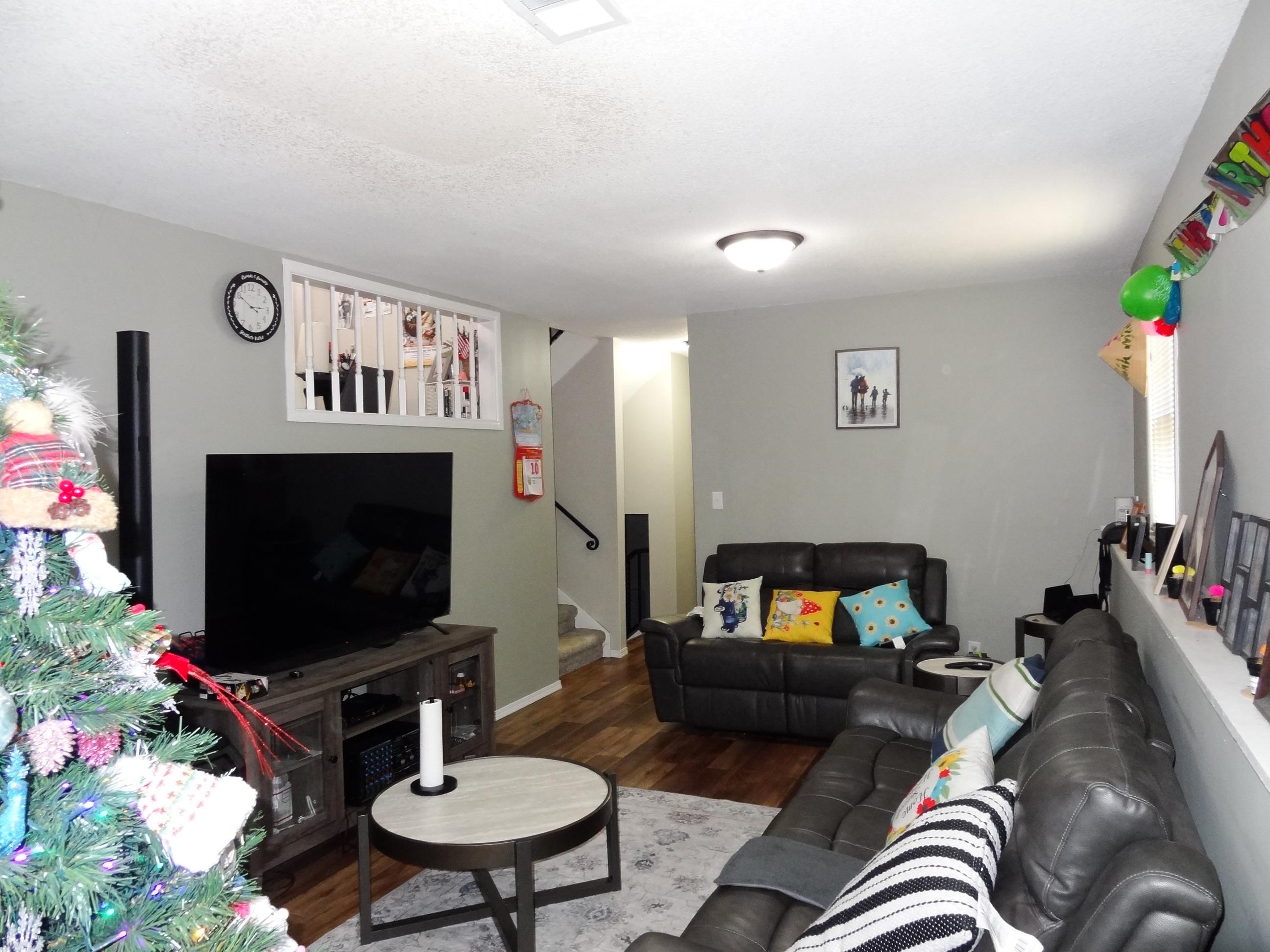 1009 S Dalton Property Photo 5