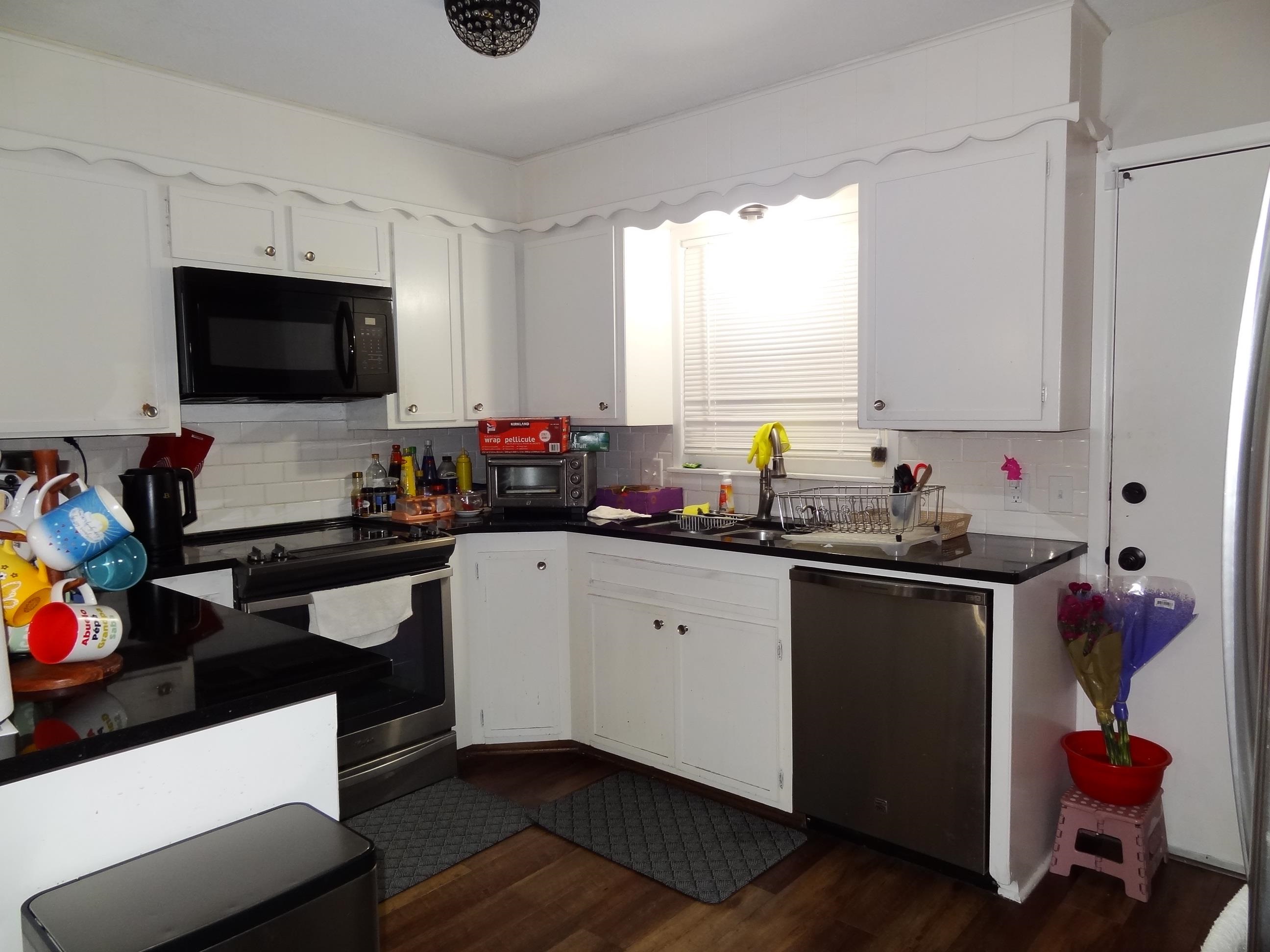 1009 S Dalton Property Photo 11