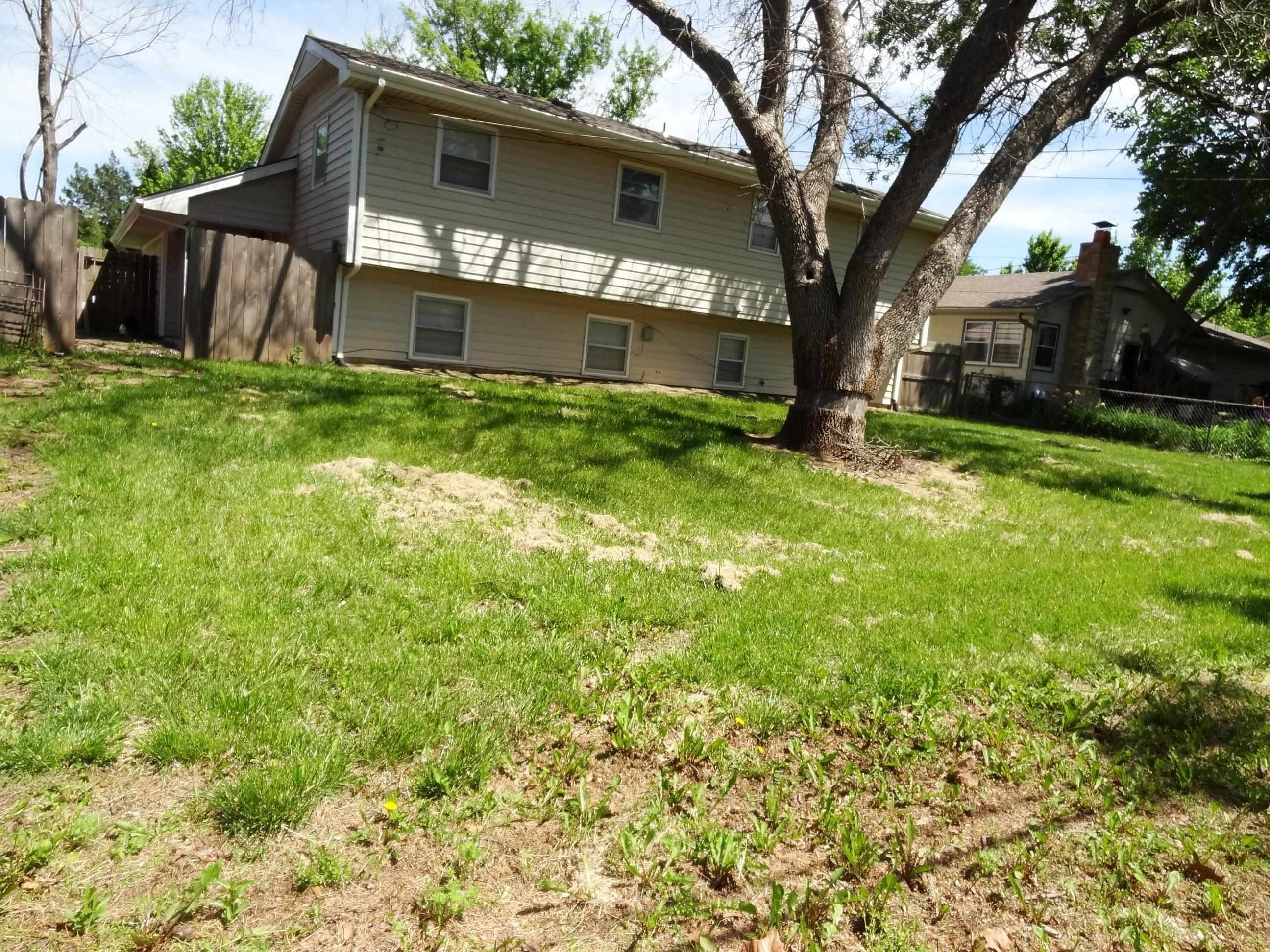 1009 S Dalton Property Photo 16