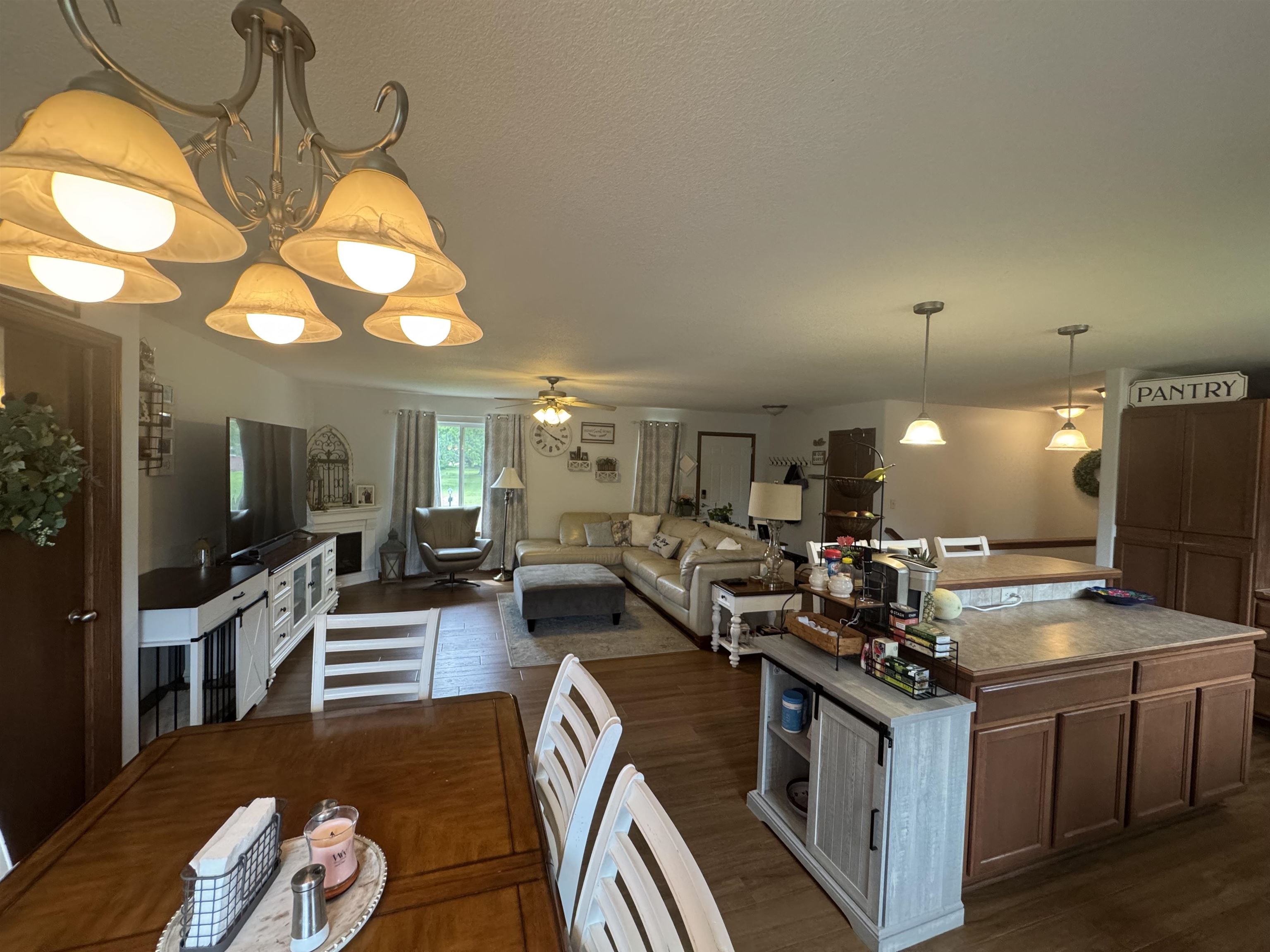 2902 Yaeger Dr Property Photo 12