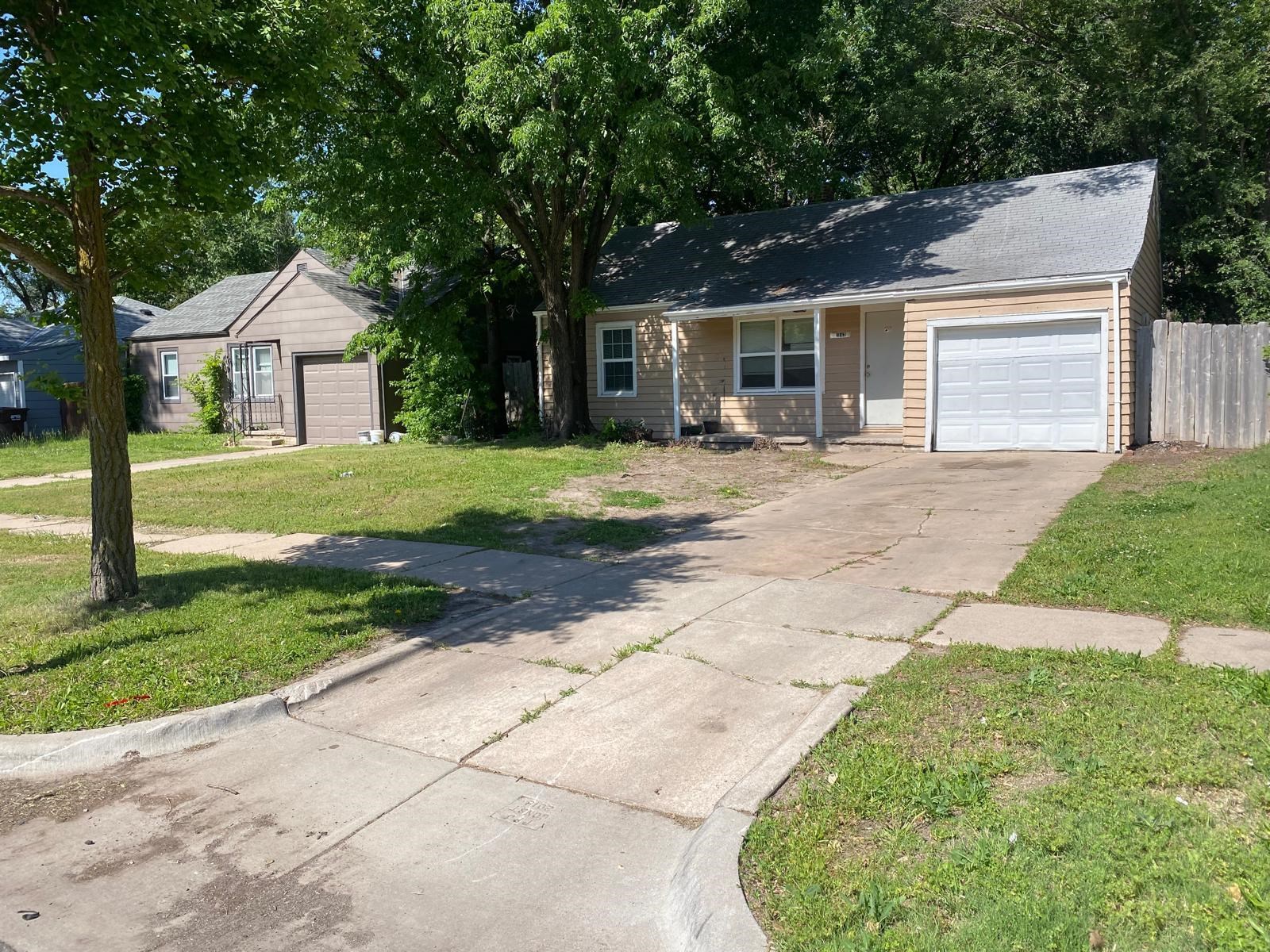 1243 N Dellrose Ave. Property Photo 2