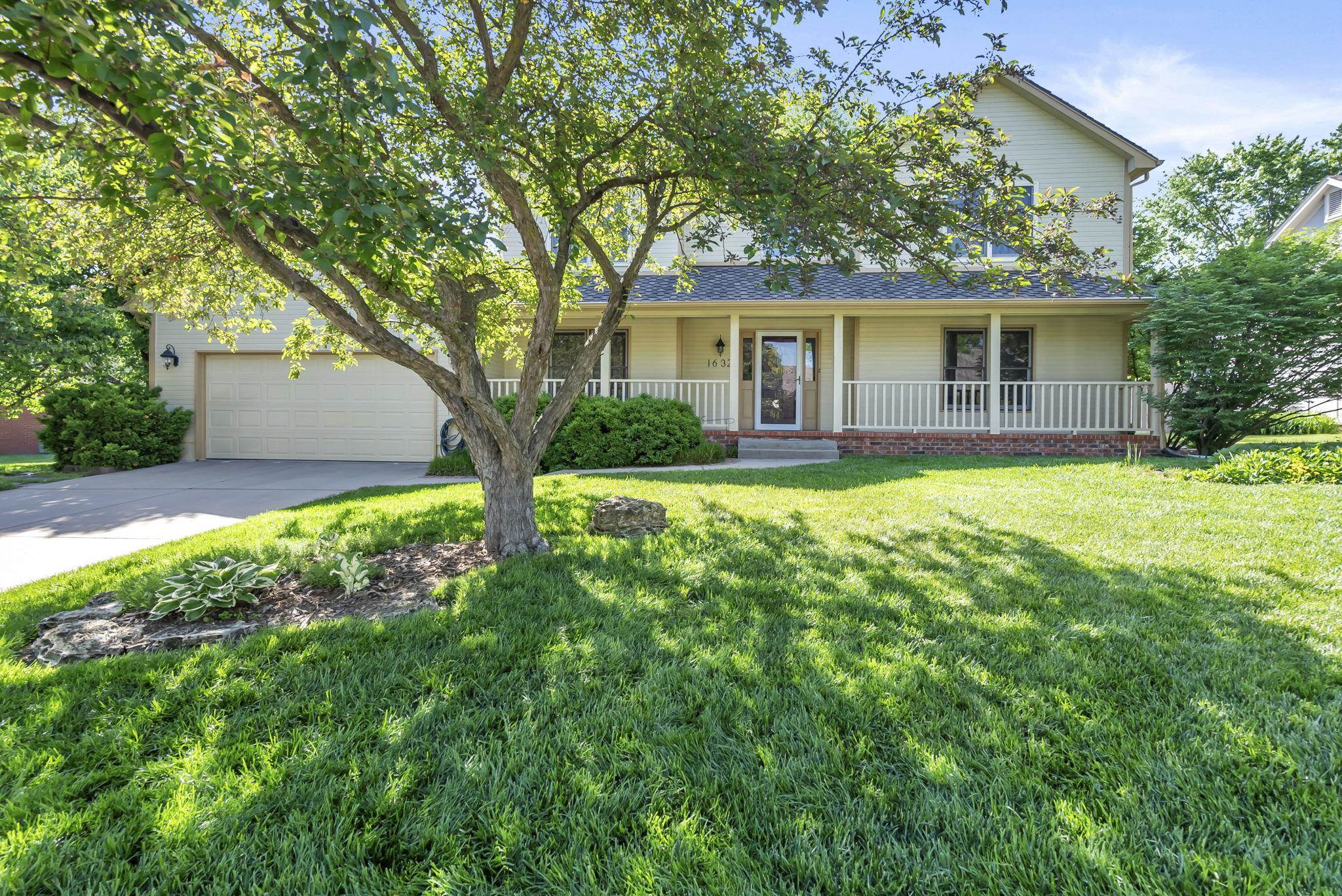 1632 N Woodridge Dr Property Photo 1