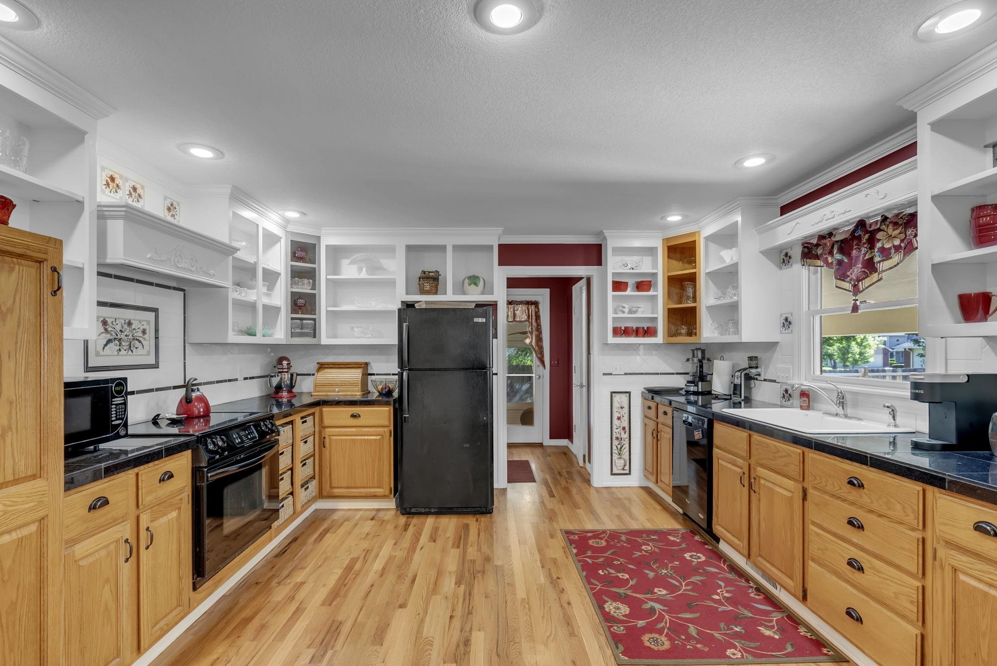 1632 N Woodridge Dr Property Photo 8