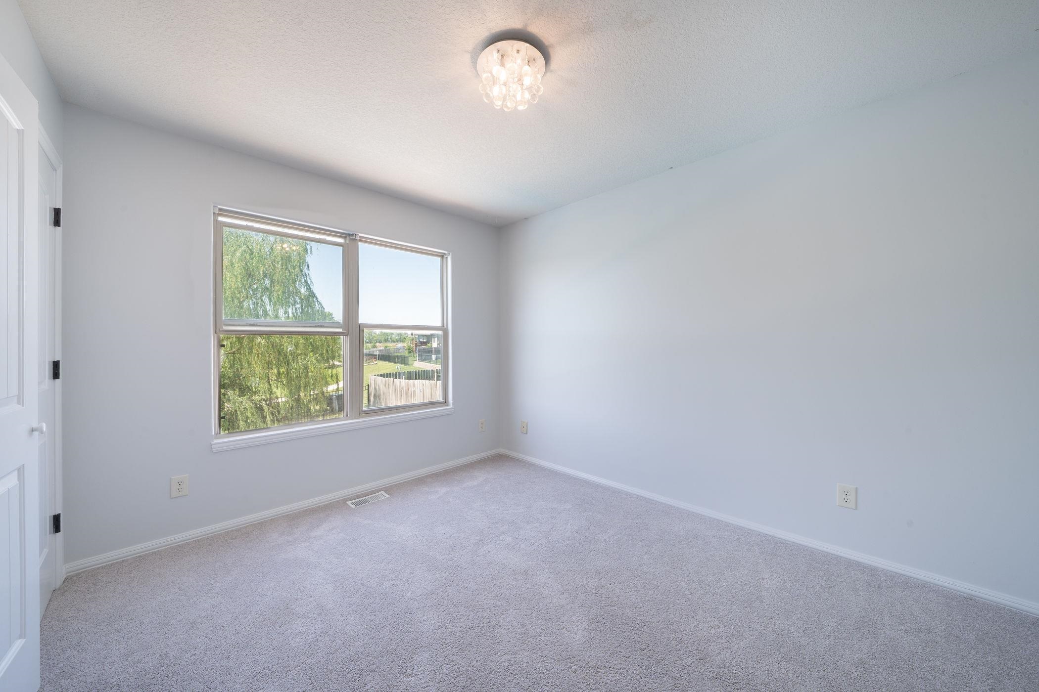 14011 E Watson St Property Photo 18