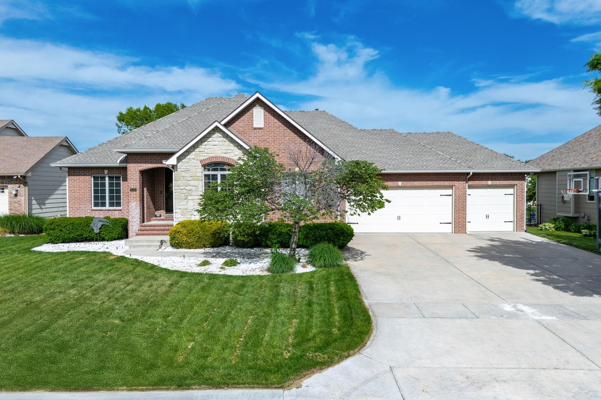 3345 N Wild Thicket Ct Property Photo 1