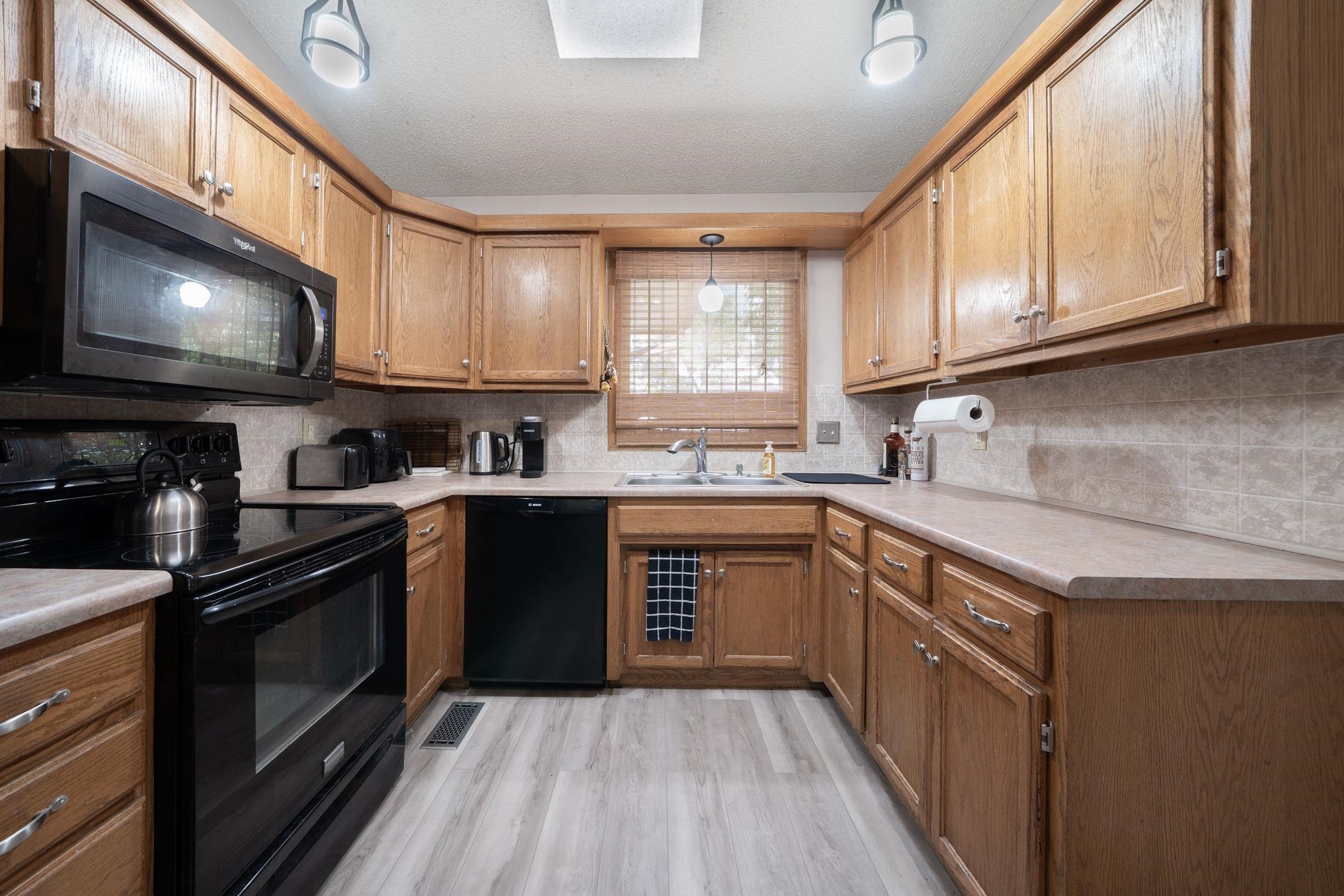 1812 N Cheryl Pl Property Photo 8