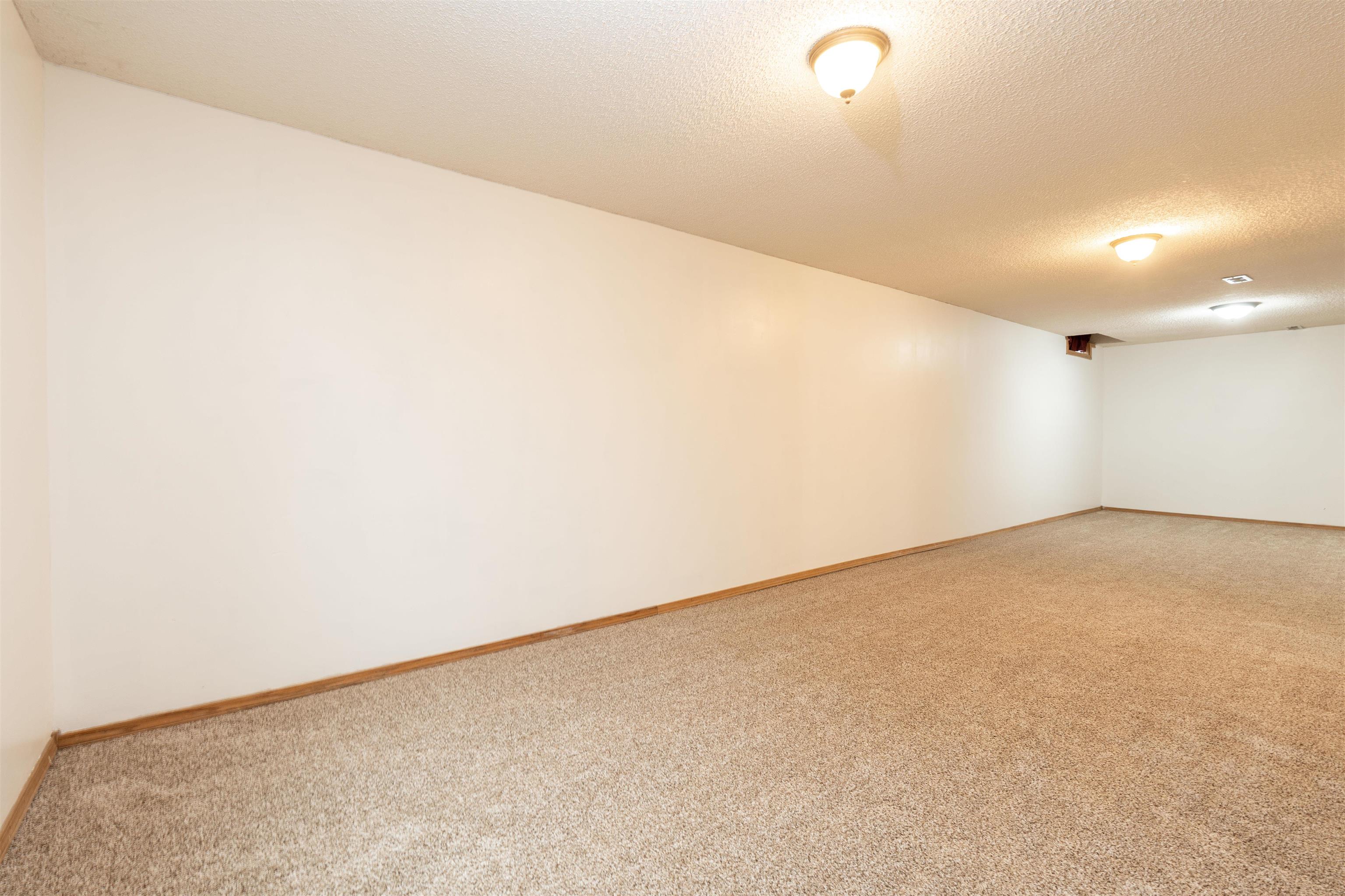 1812 N Cheryl Pl Property Photo 19